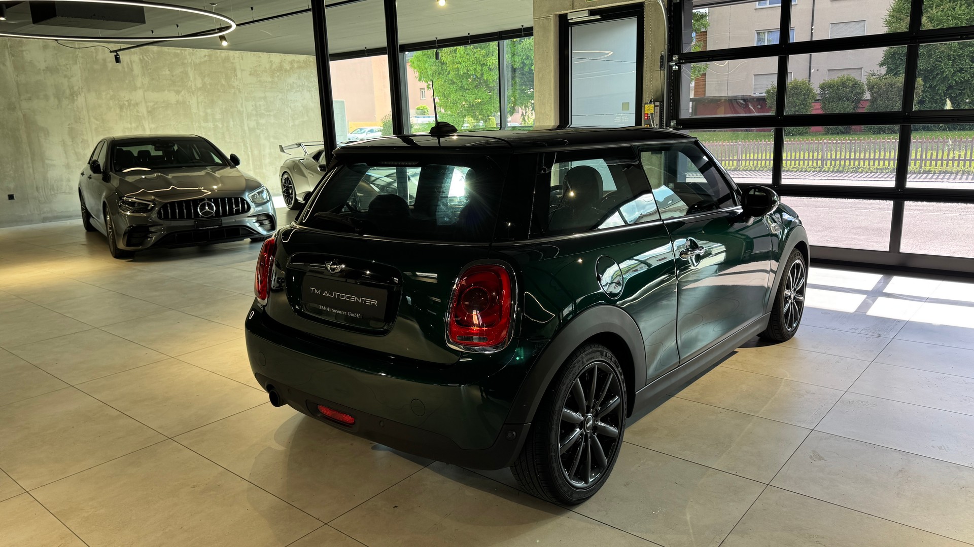 MINI Cooper Steptronic-image-2