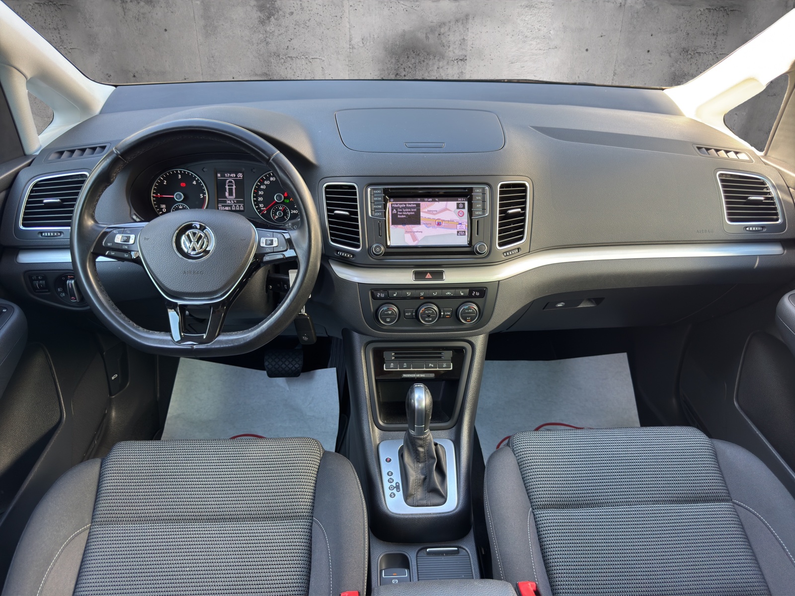 VW Sharan 2.0 TDI BMT Comfortline DSG-image-9