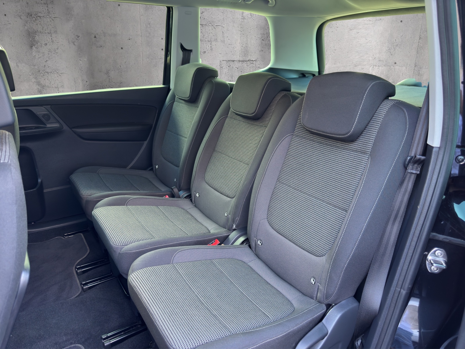 VW Sharan 2.0 TDI BMT Comfortline DSG-image-14