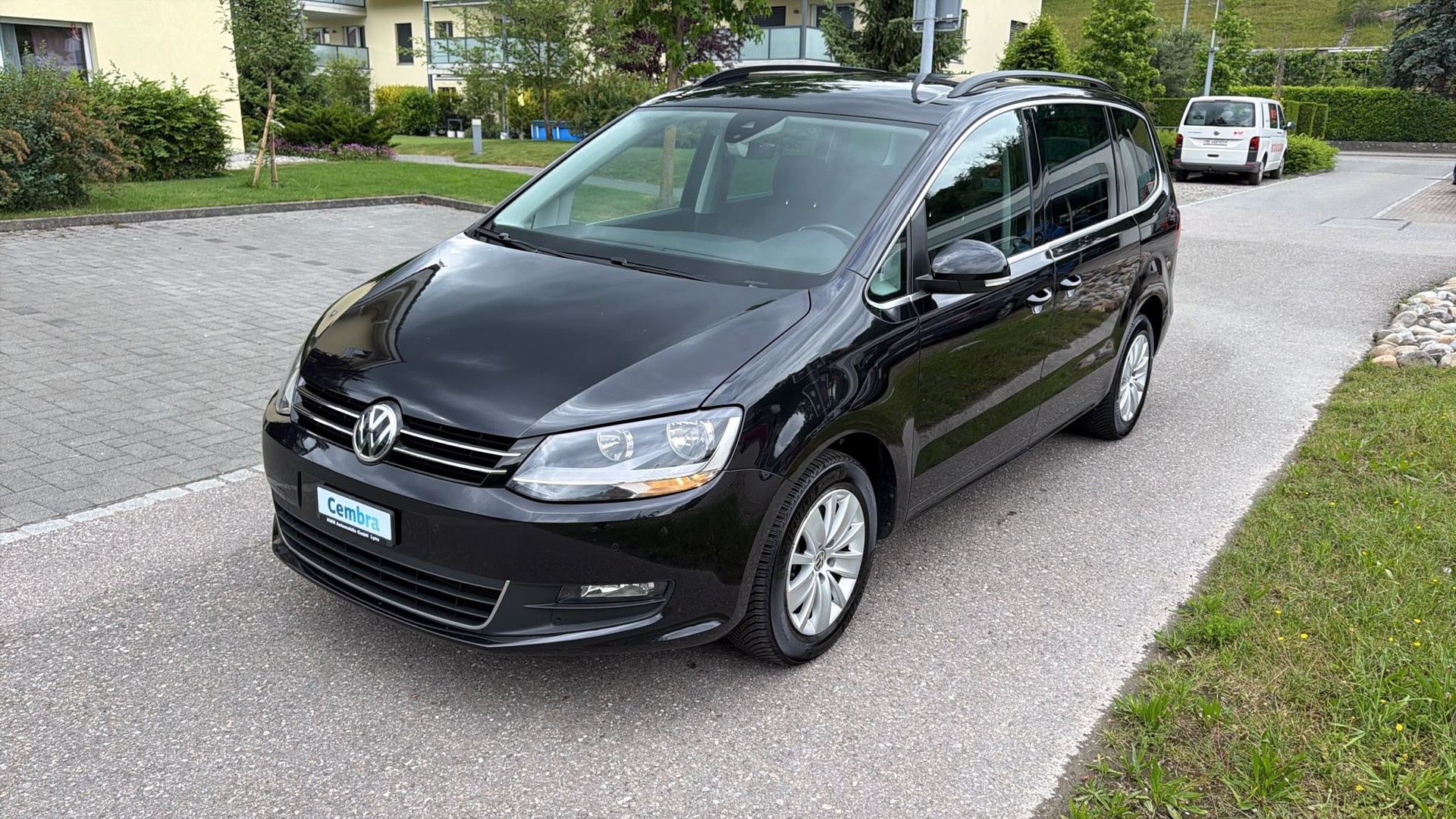 VW Sharan 2.0 TDI BMT Comfortline DSG-image-1