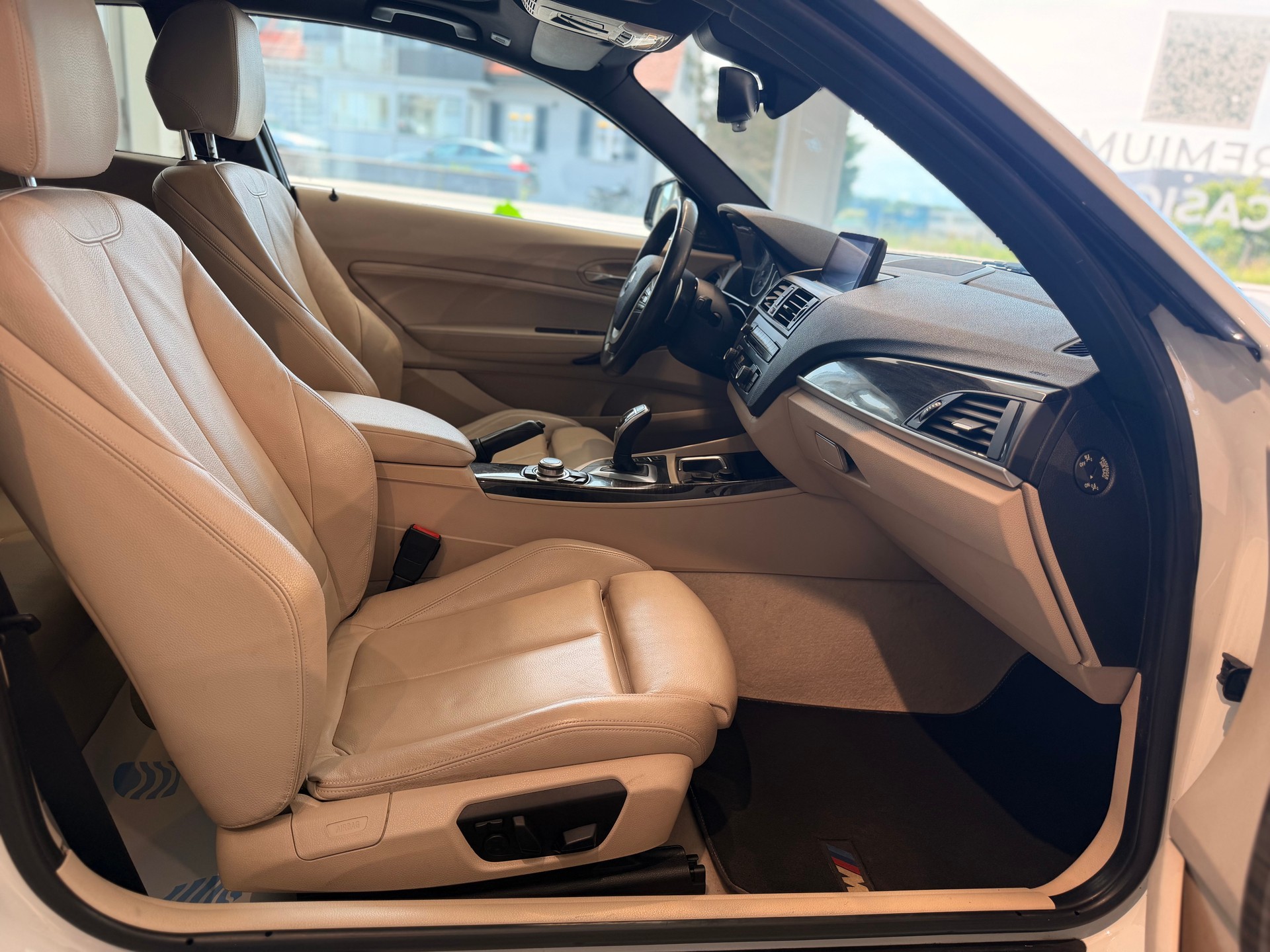 BMW M135i xDrive Steptronic-image-20