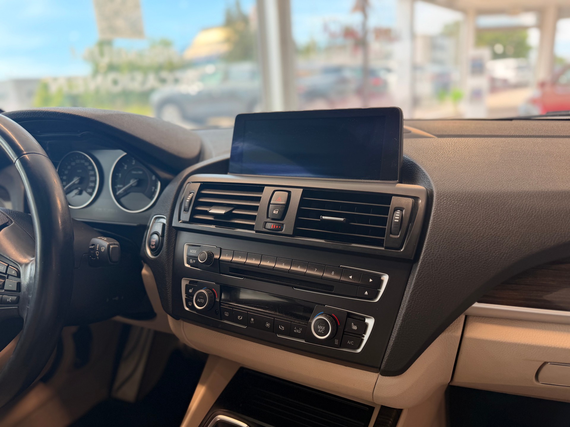 BMW M135i xDrive Steptronic-image-24