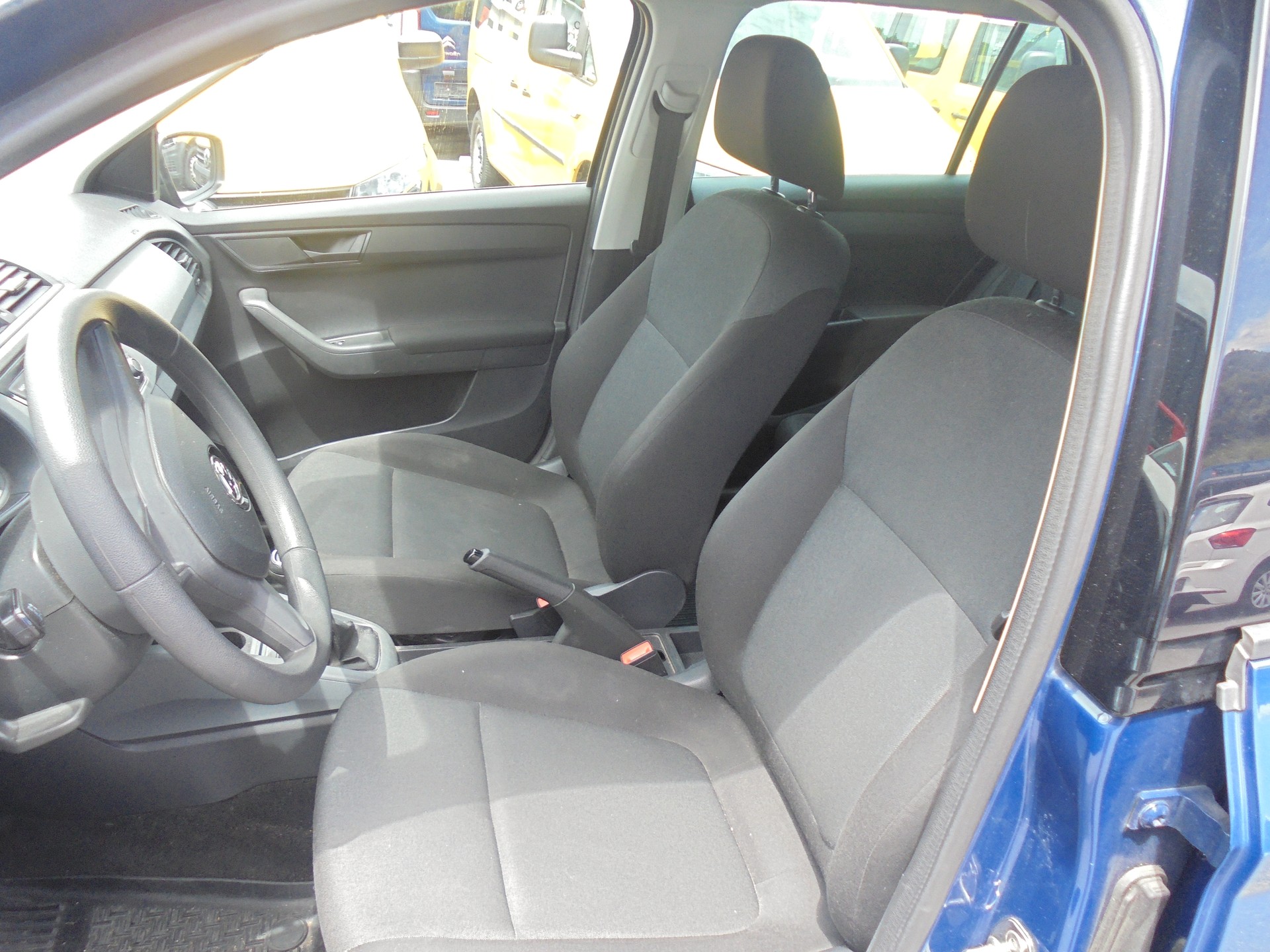SKODA Fabia 1.0 Active-image-6