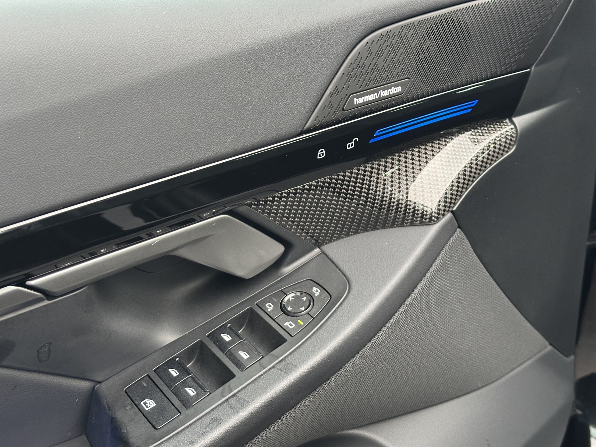 BMW 520i 48V M Sport Pro Steptronic-image-8