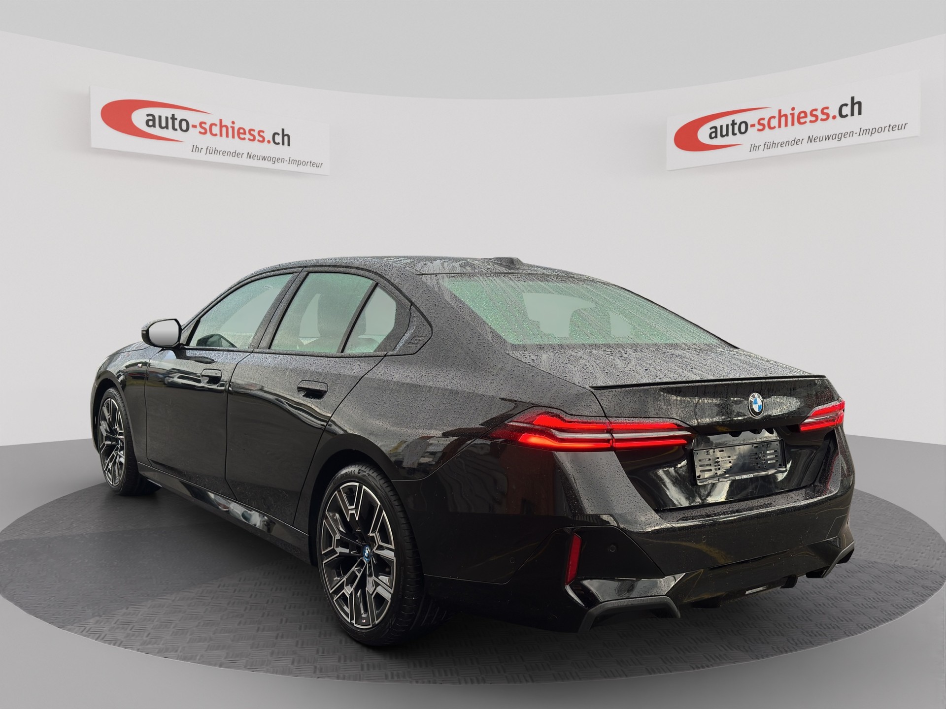 BMW 520i 48V M Sport Pro Steptronic-image-2