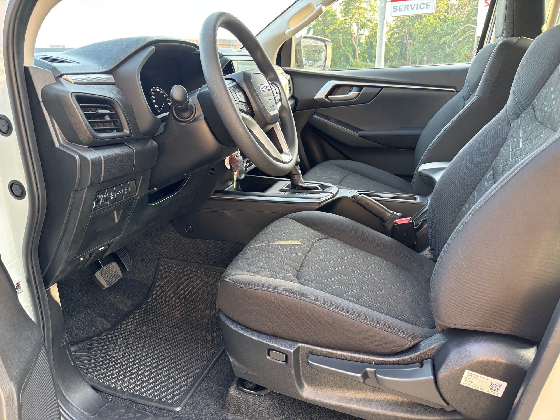 ISUZU D-MAX 1.9 CrewCab N60BB+ 4x4-image-10