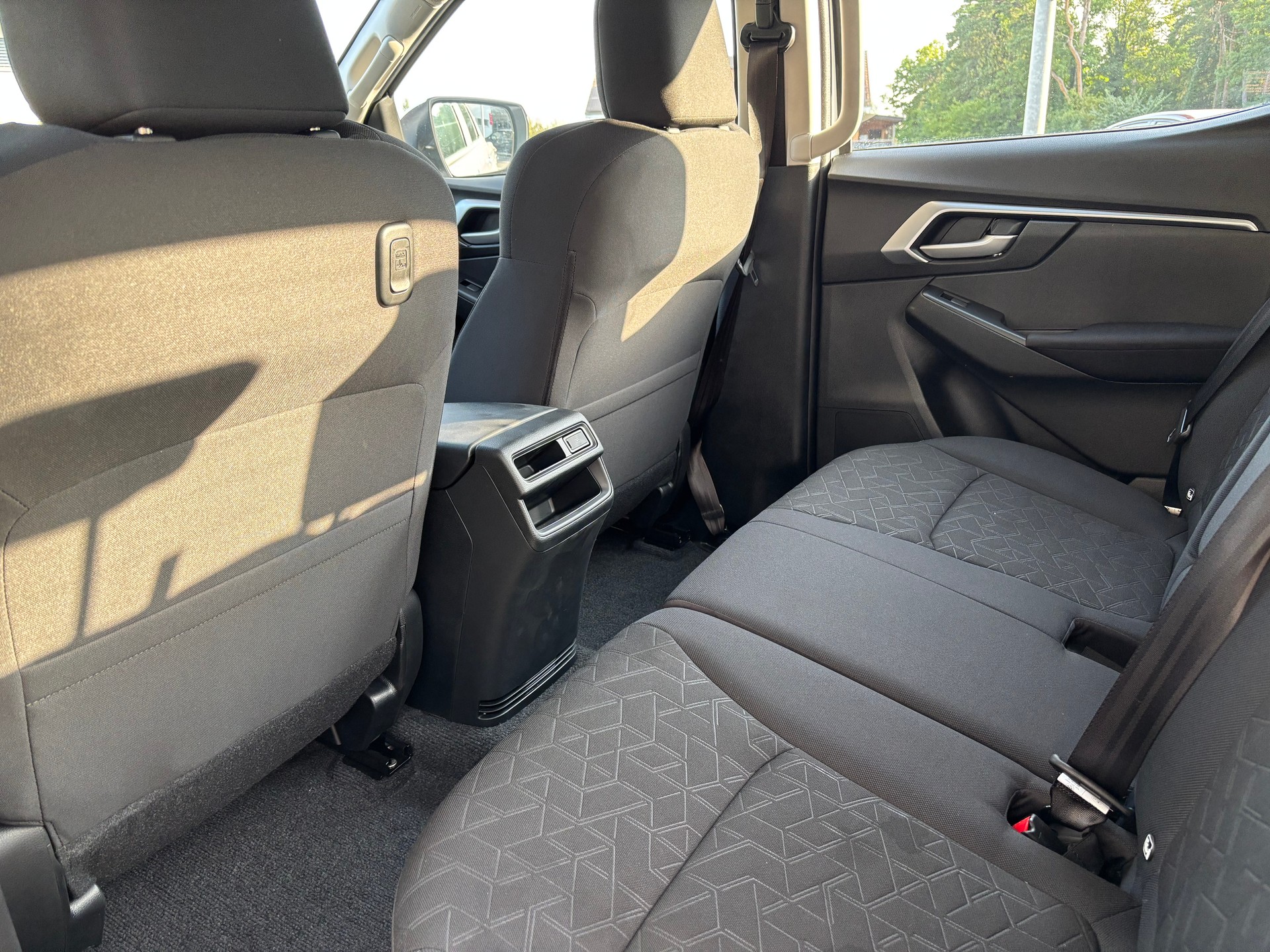 ISUZU D-MAX 1.9 CrewCab N60BB+ 4x4-image-8