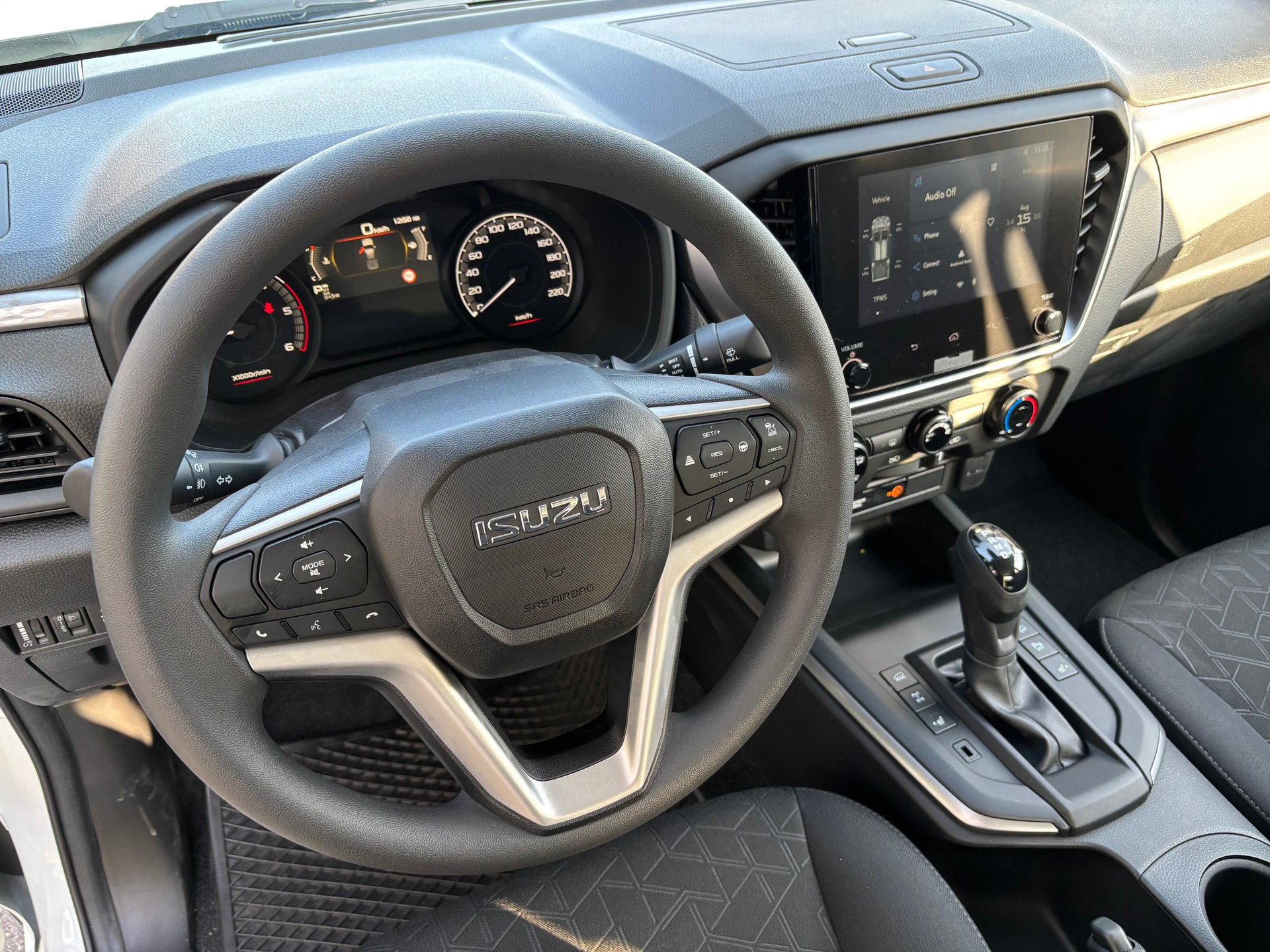 ISUZU D-MAX 1.9 CrewCab N60BB+ 4x4-image-11
