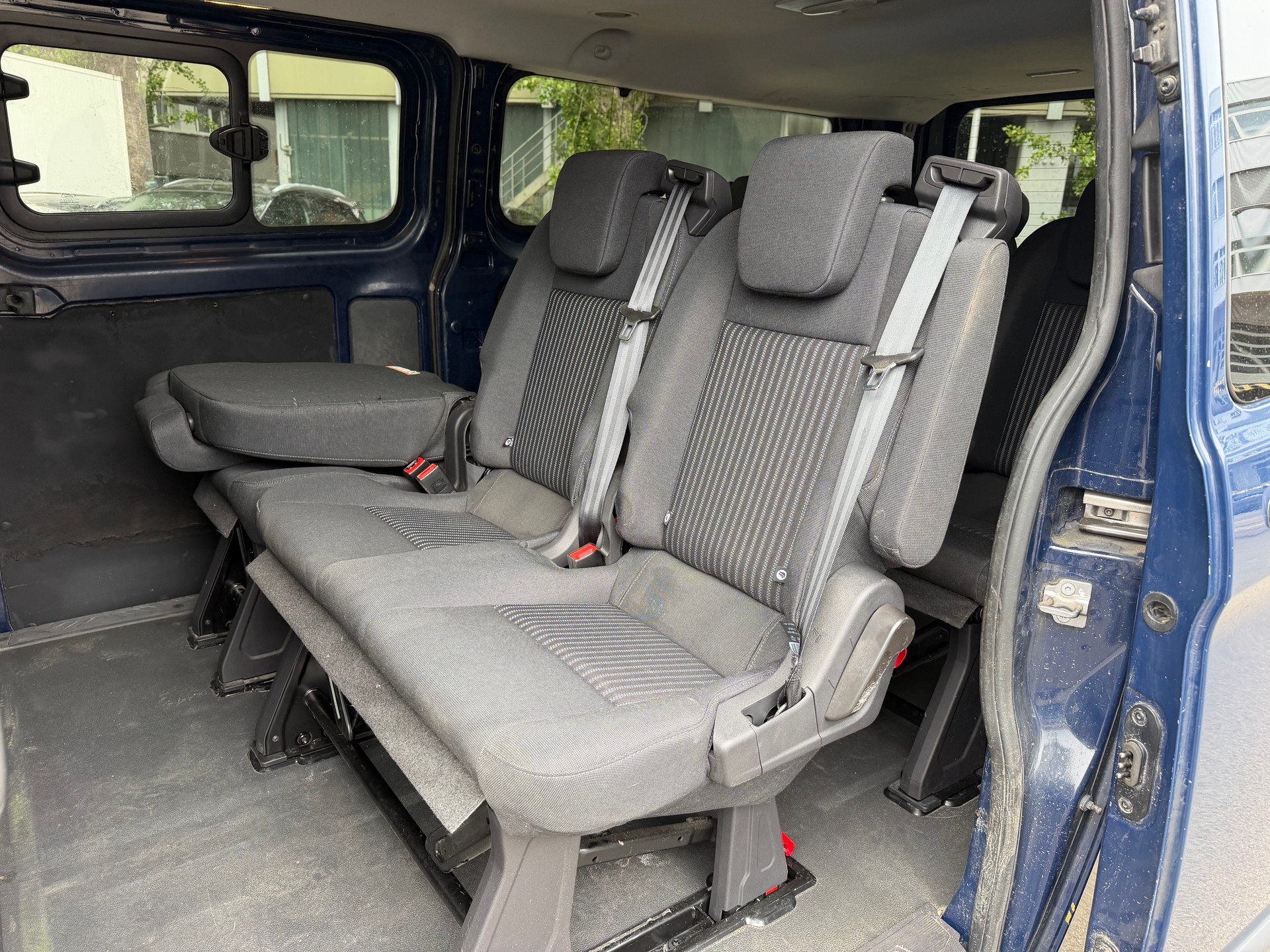 FORD Transit Custom 310 L2H1 Trend SelectShift A-image-13