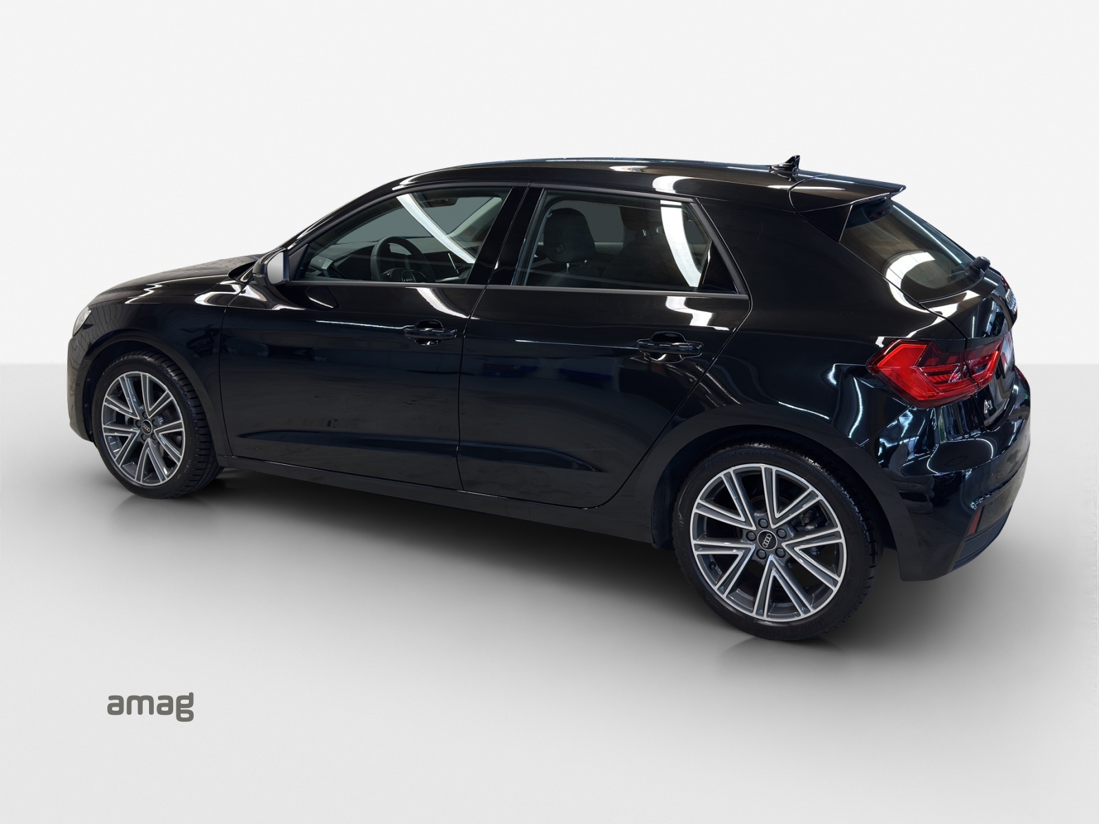 AUDI A1 Sportback 30 TFSI Attraction S-tronic-image-2