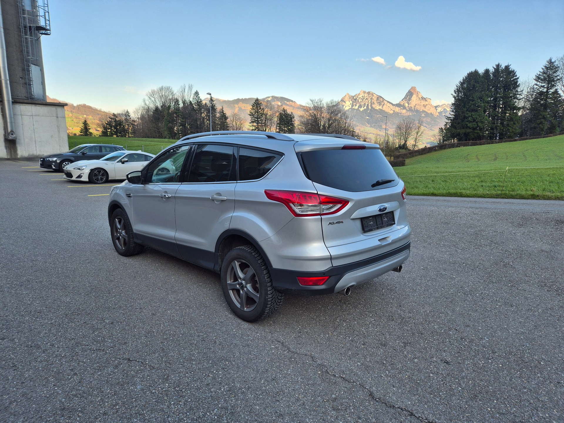 FORD Kuga 2.0 TDCi Titanium 4WD PowerShift-image-2