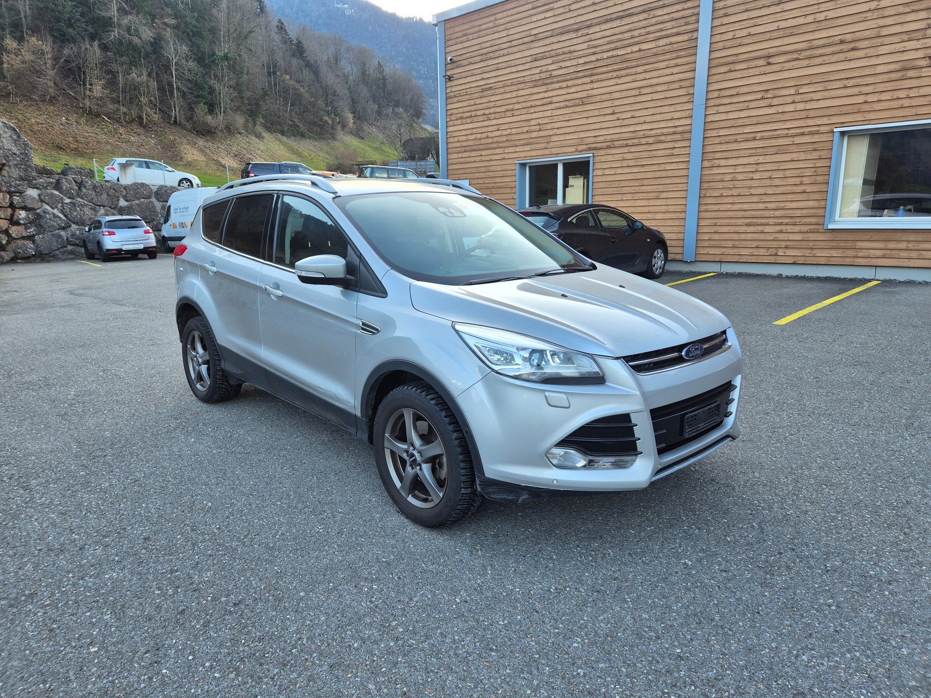 FORD Kuga 2.0 TDCi Titanium 4WD PowerShift-image-4