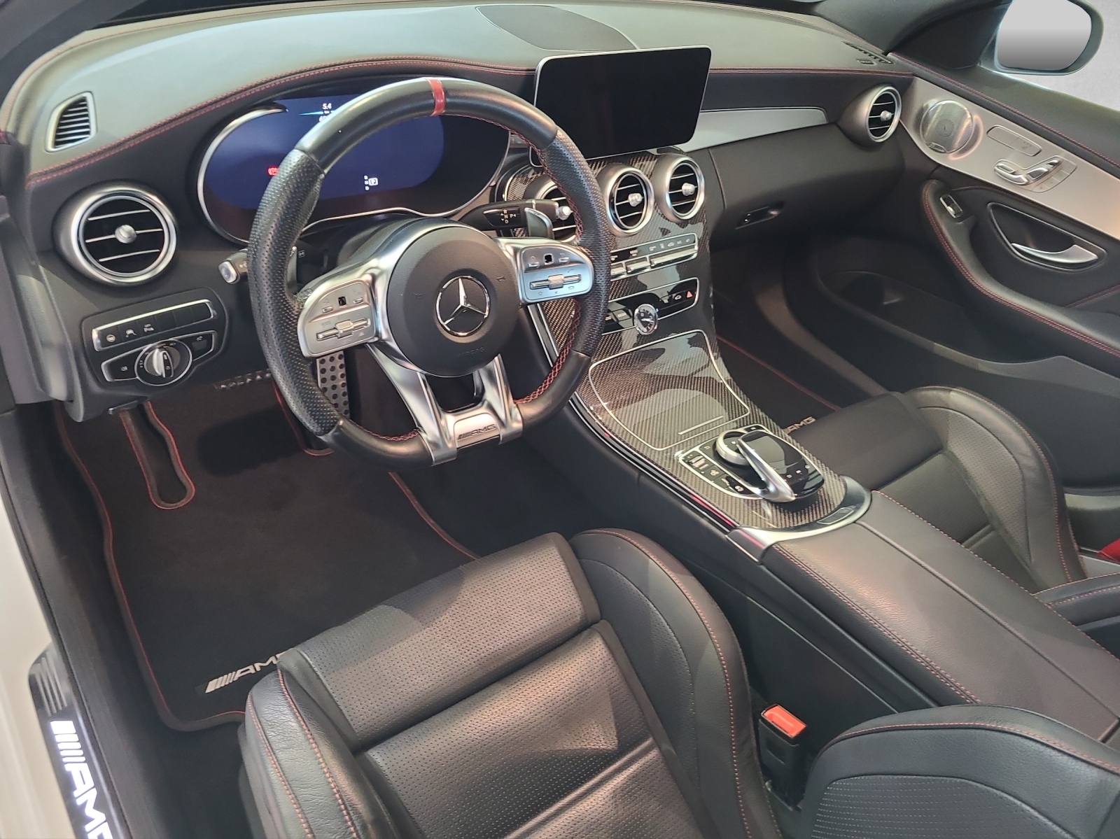MERCEDES-BENZ C 43 AMG 4Matic 9G-Tronic-image-6