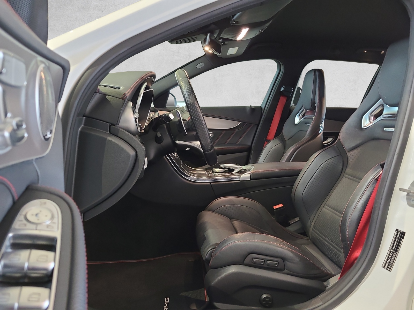 MERCEDES-BENZ C 43 AMG 4Matic 9G-Tronic-image-7