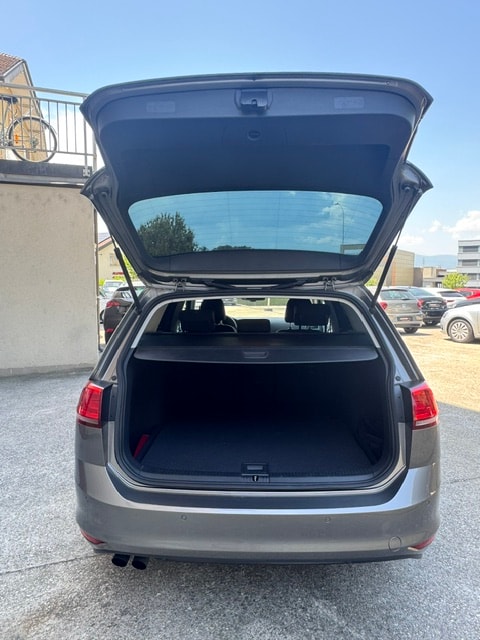 VW Golf Variant 1.4 TSI 65th Edition DSG-image-8