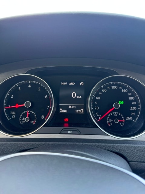 VW Golf Variant 1.4 TSI 65th Edition DSG-image-11