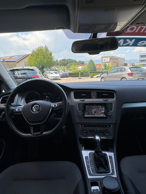 VW Golf Variant 1.4 TSI 65th Edition DSG-image-9