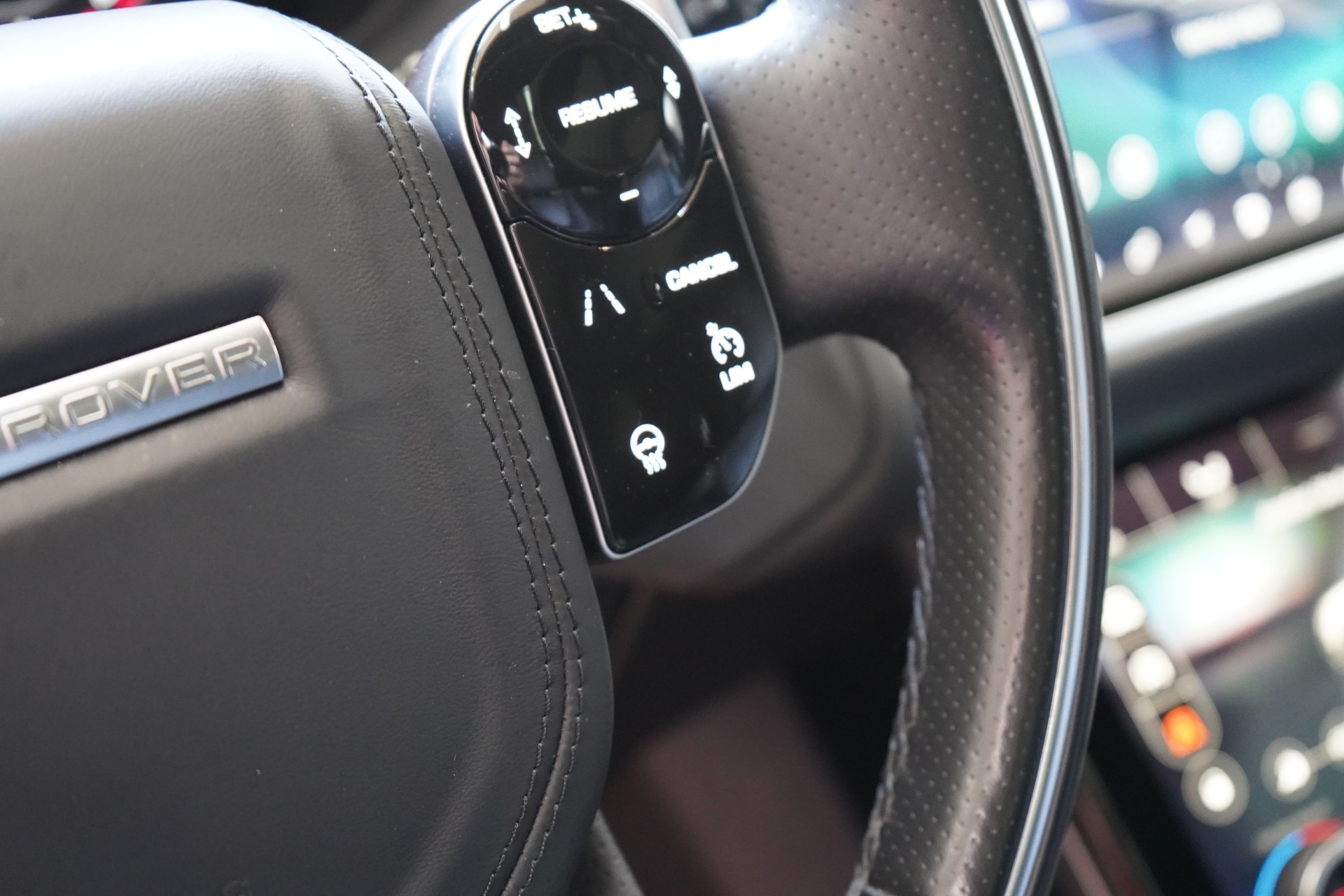 LAND ROVER Range Rover Velar R-Dynamic P 380 HSE Automatic-image-15