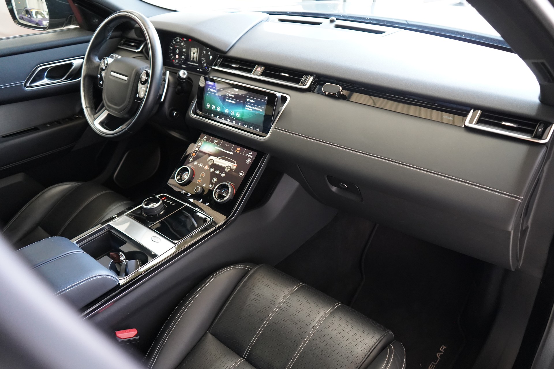 LAND ROVER Range Rover Velar R-Dynamic P 380 HSE Automatic-image-24
