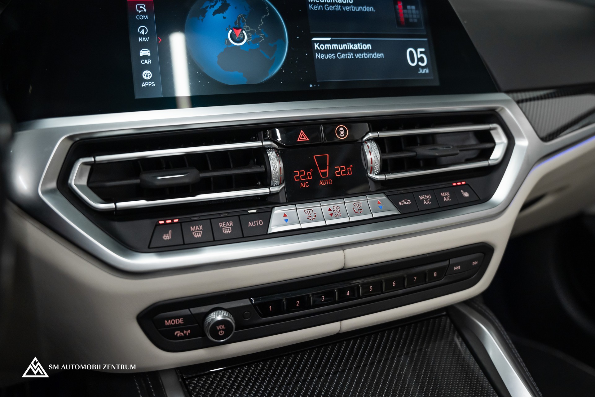 BMW M4 Competition xDrive Cabrio / Carbon / Schalensitze / Keramikbremsen-image-30