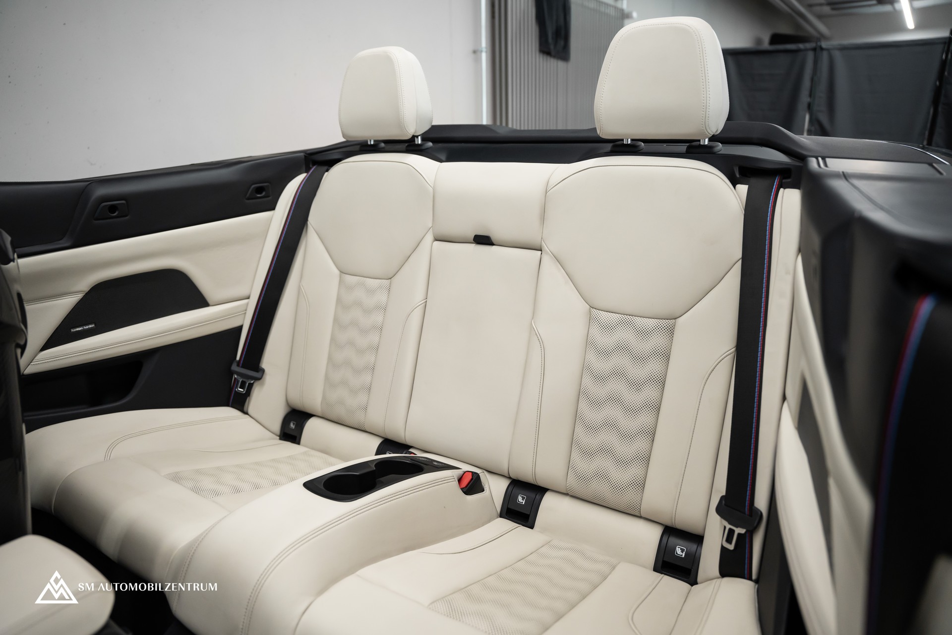 BMW M4 Competition xDrive Cabrio / Carbon / Schalensitze / Keramikbremsen-image-23