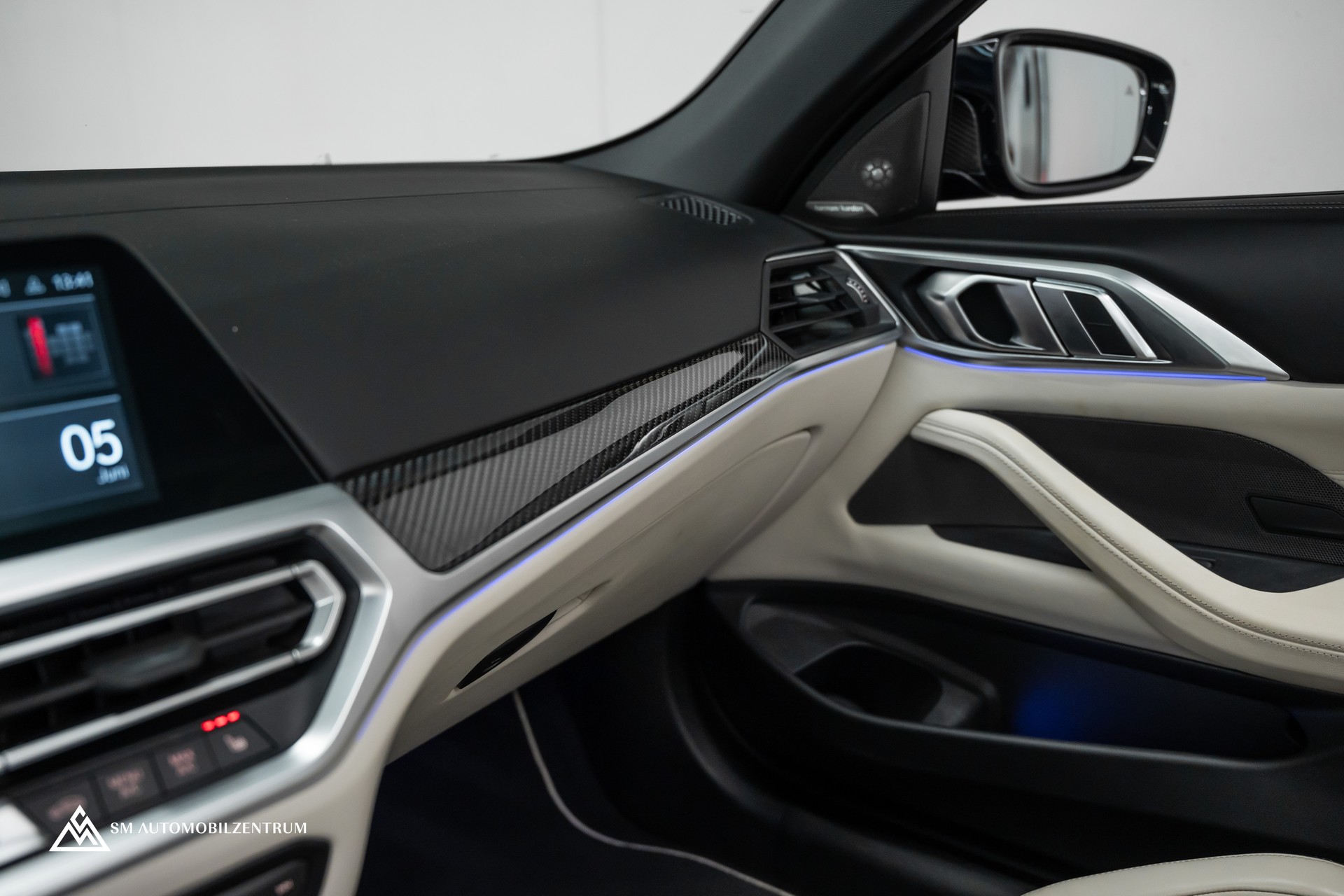 BMW M4 Competition xDrive Cabrio / Carbon / Schalensitze / Keramikbremsen-image-32
