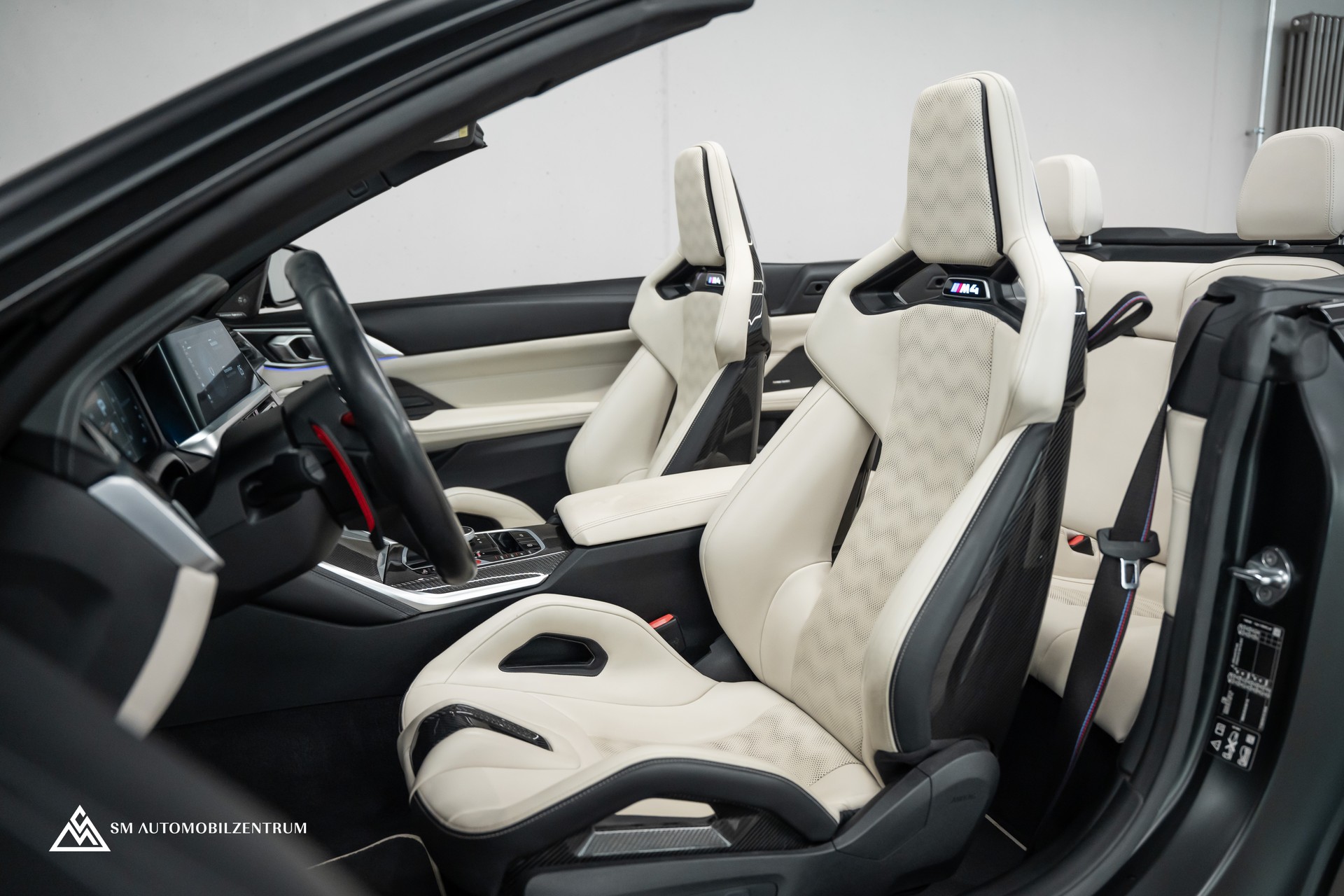 BMW M4 Competition xDrive Cabrio / Carbon / Schalensitze / Keramikbremsen-image-20