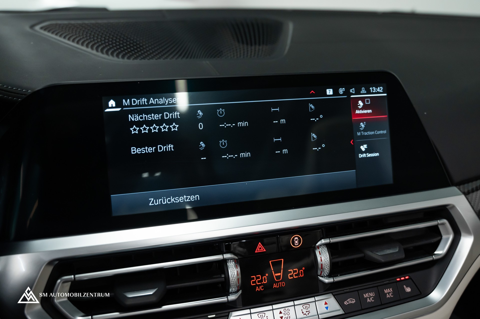 BMW M4 Competition xDrive Cabrio / Carbon / Schalensitze / Keramikbremsen-image-36