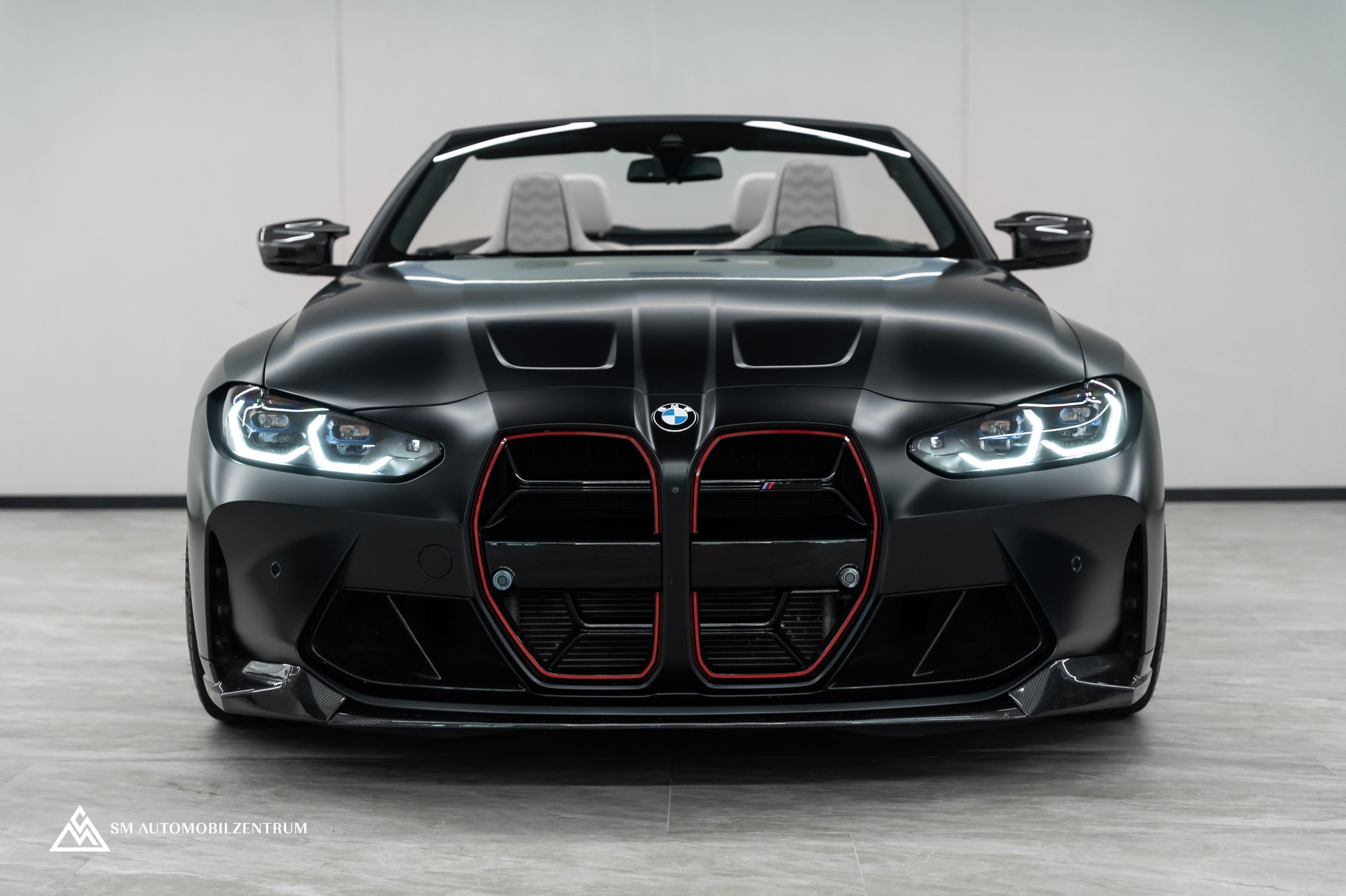 BMW M4 Competition xDrive Cabrio / Carbon / Schalensitze / Keramikbremsen-showroom-element-1