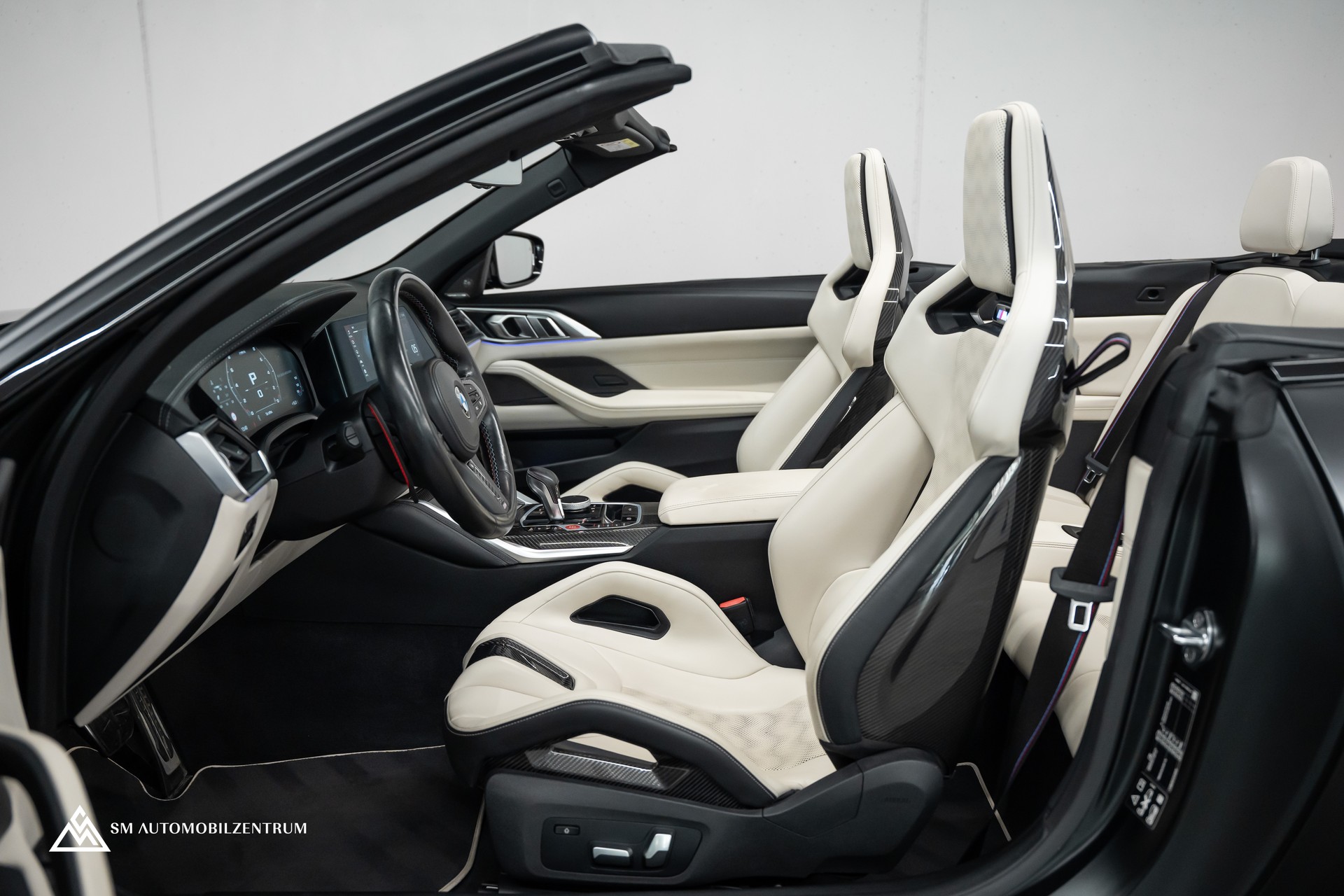 BMW M4 Competition xDrive Cabrio / Carbon / Schalensitze / Keramikbremsen-image-19
