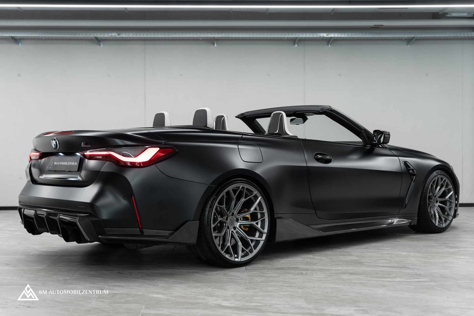 BMW M4 Competition xDrive Cabrio / Carbon / Schalensitze / Keramikbremsen-image-10