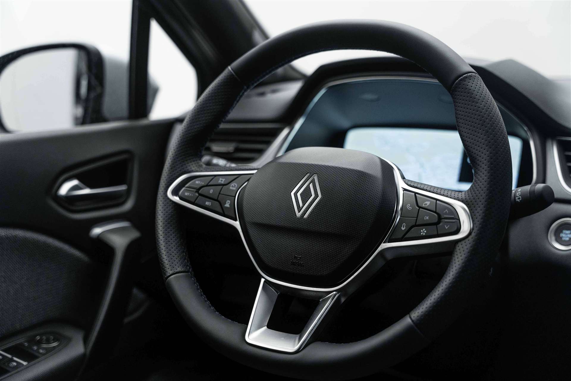 RENAULT Captur 1.8 E-Tech 160 Techno DHT-Automat-image-9