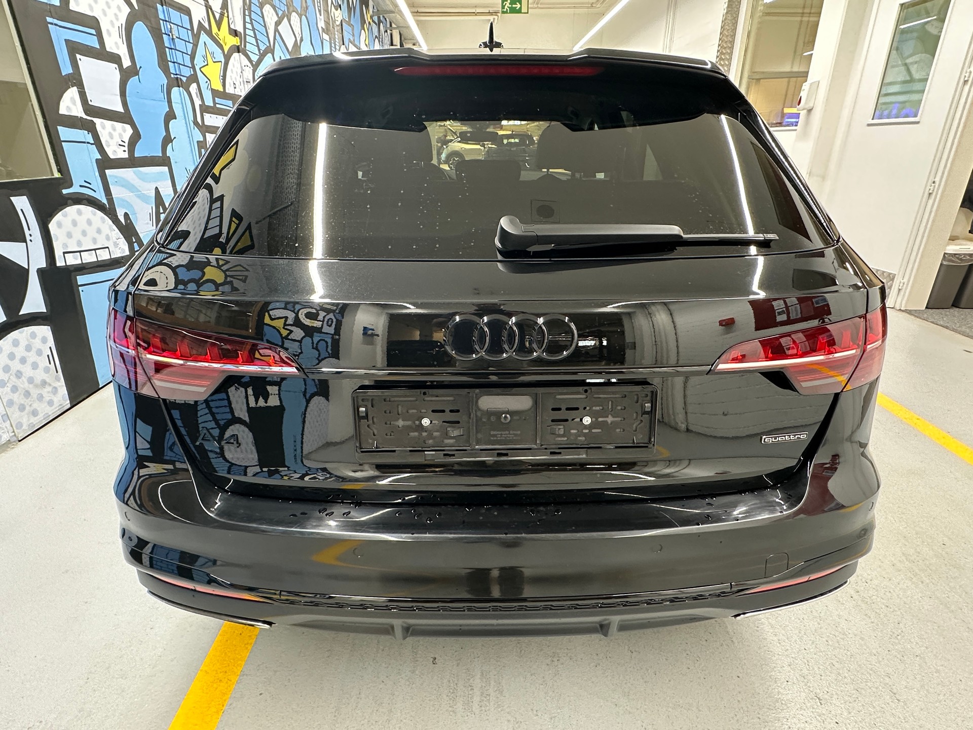 AUDI A4 Avant 40 TDI S line quattro S-tronic-image-4