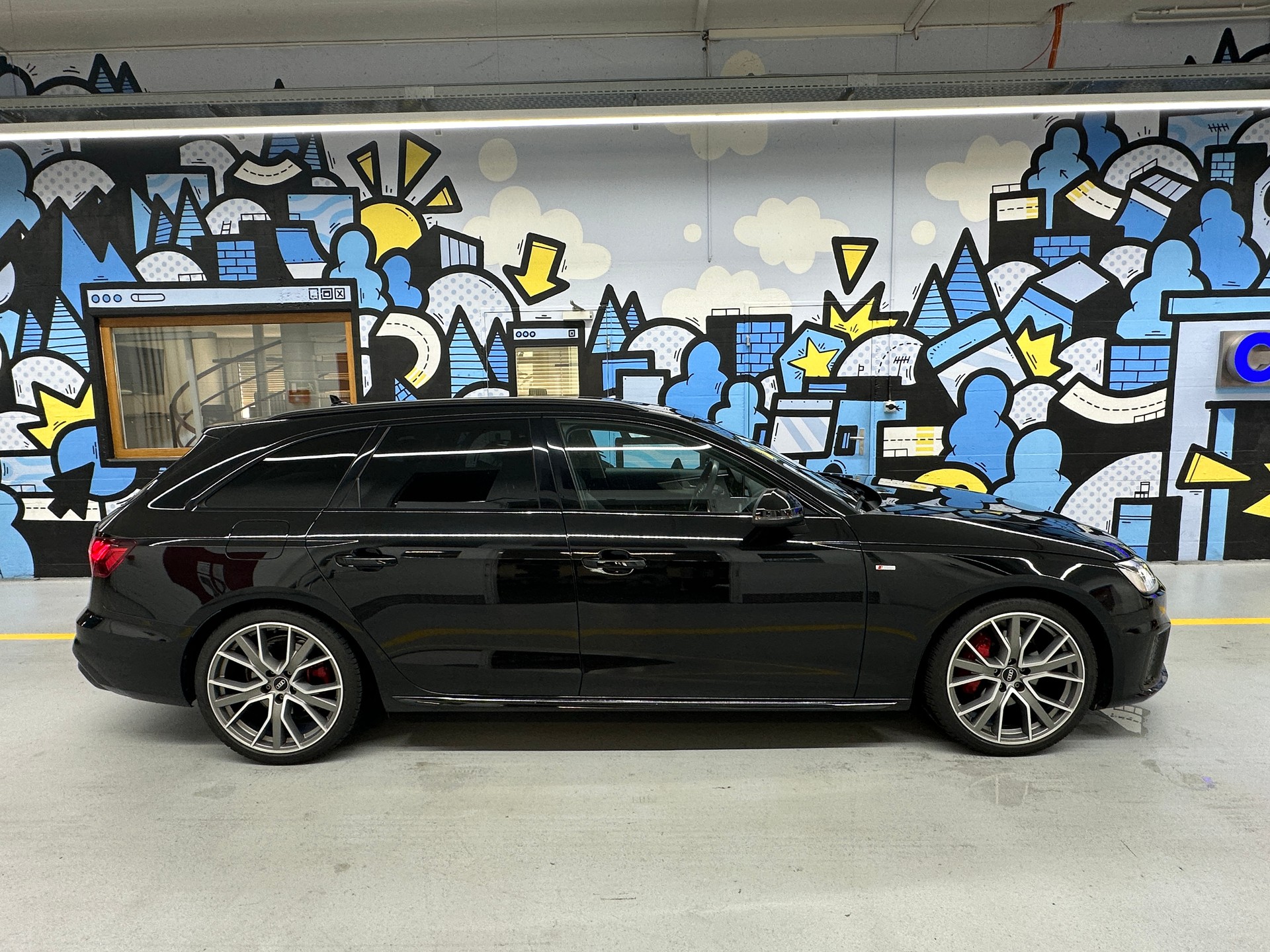 AUDI A4 Avant 40 TDI S line quattro S-tronic-image-2