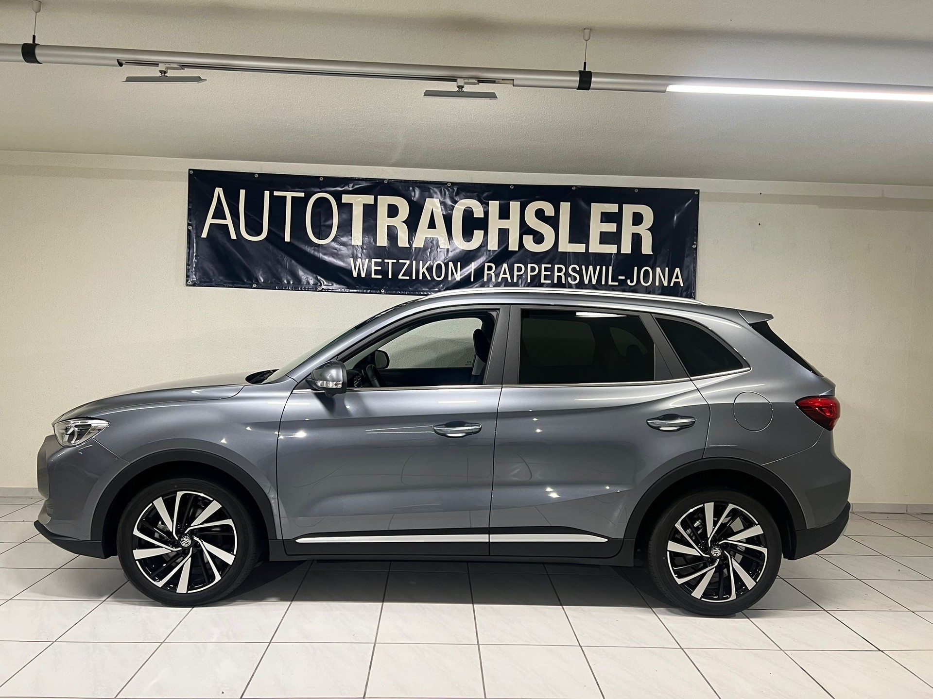 MG ZS 1.5 HEV Luxury-image-2