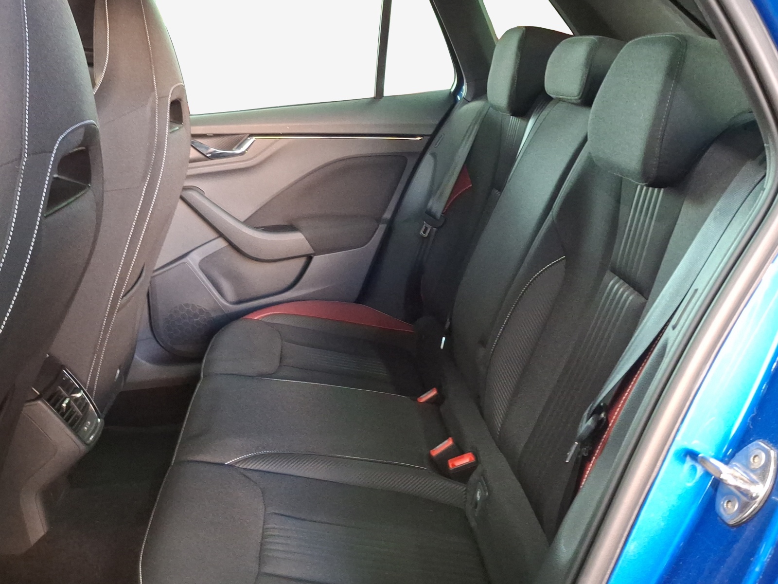 SKODA Kamiq 1.0 TSI Monte Carlo DSG-image-11