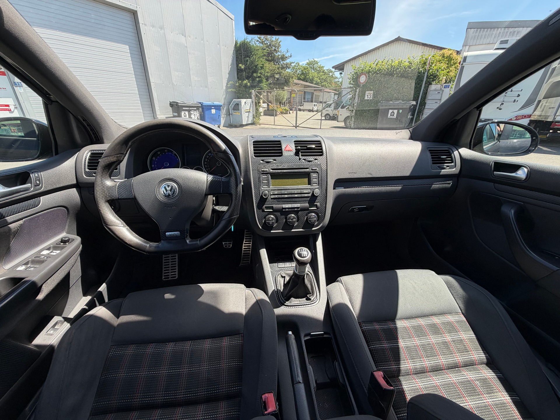 VW Golf 2.0 TFSI GTI-image-8