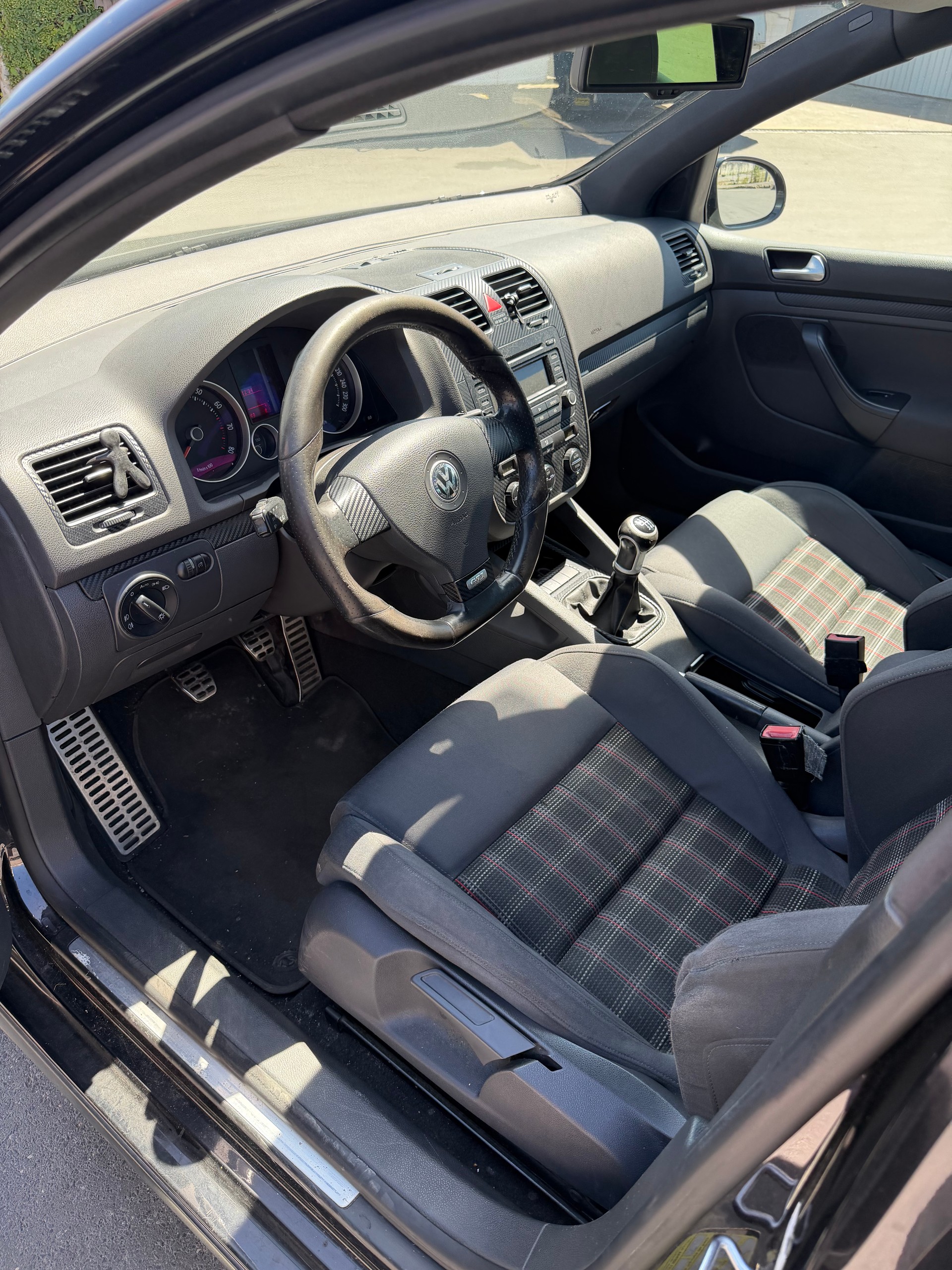 VW Golf 2.0 TFSI GTI-image-10