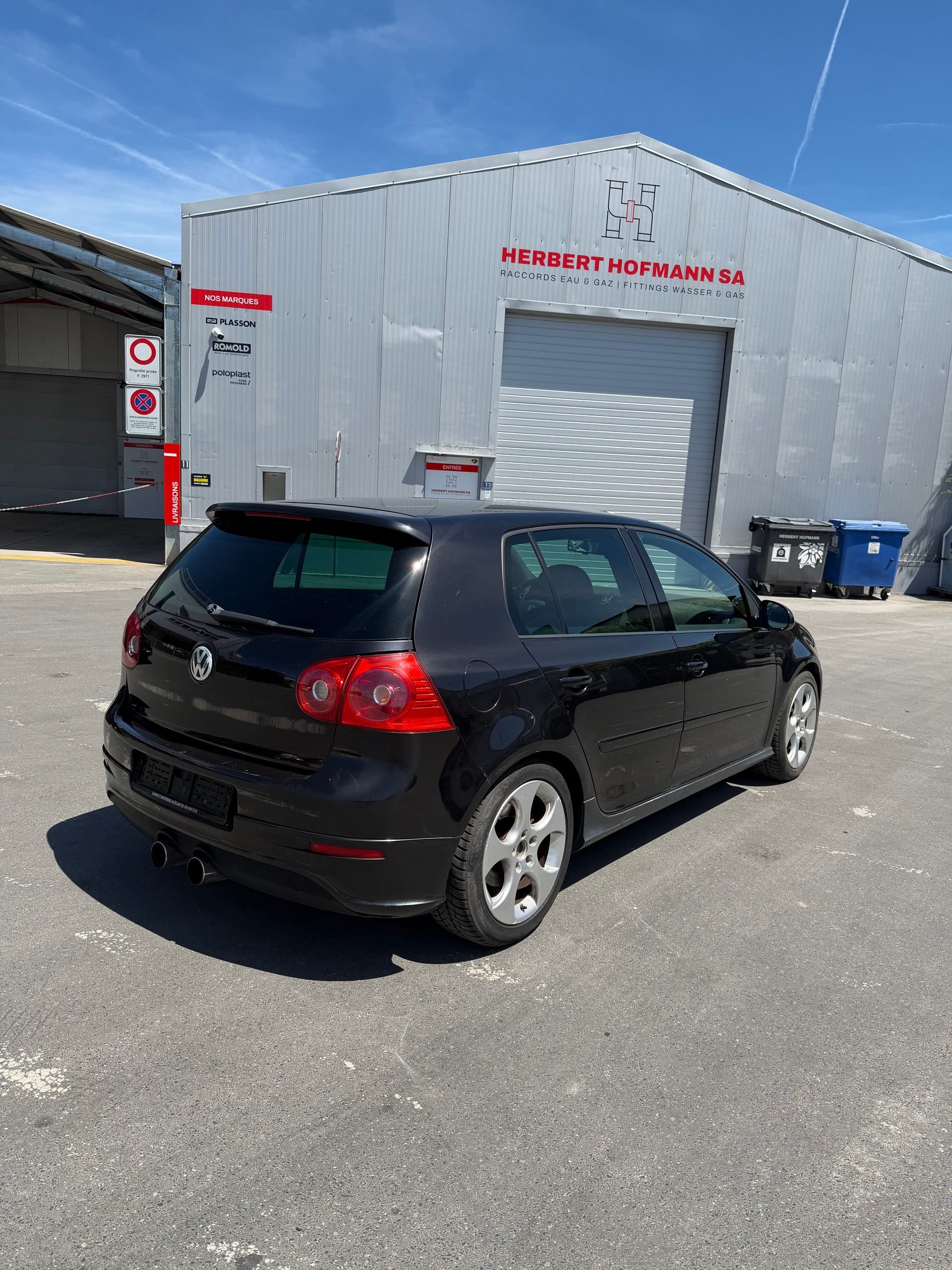 VW Golf 2.0 TFSI GTI-image-3