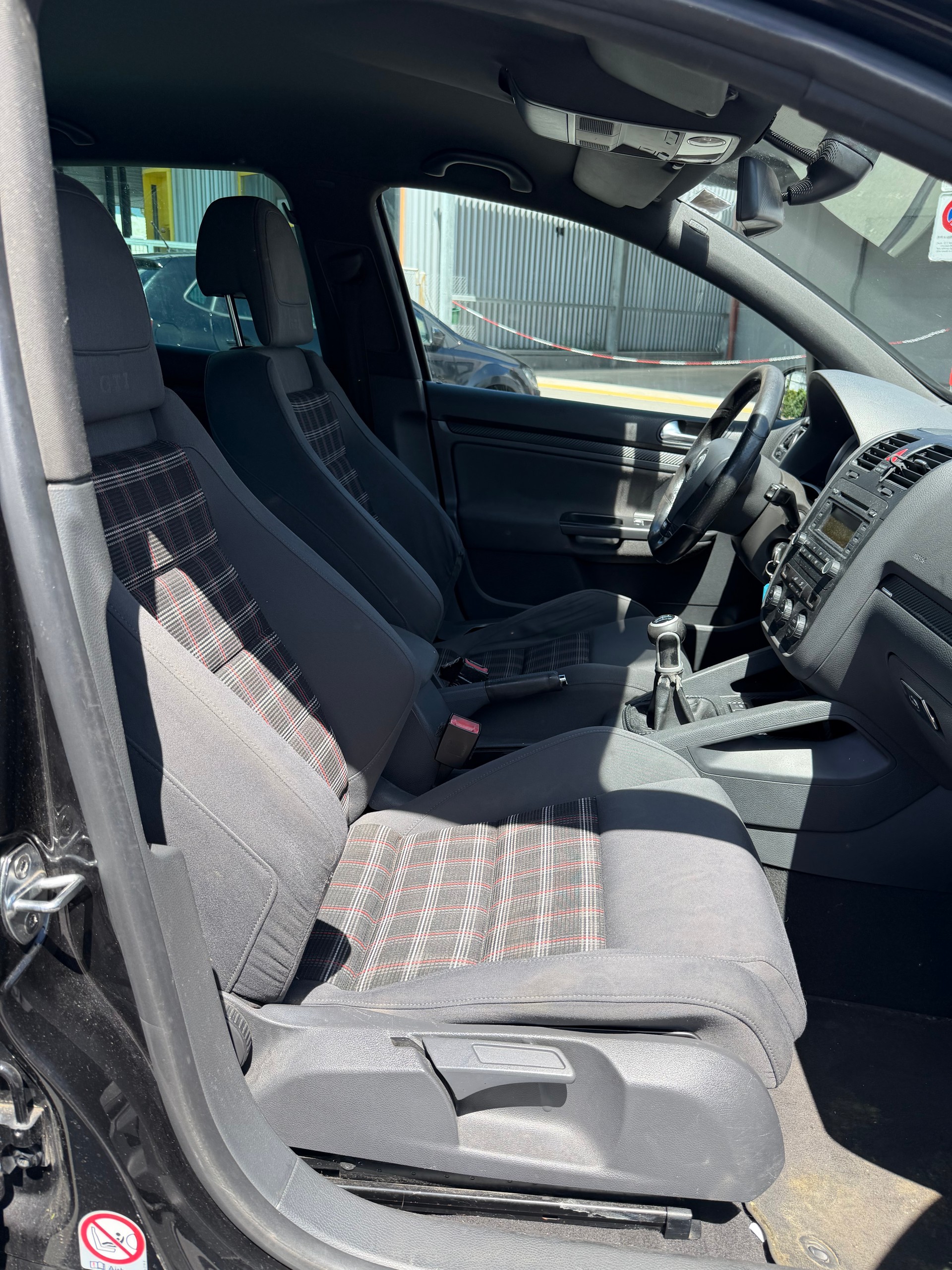 VW Golf 2.0 TFSI GTI-image-12