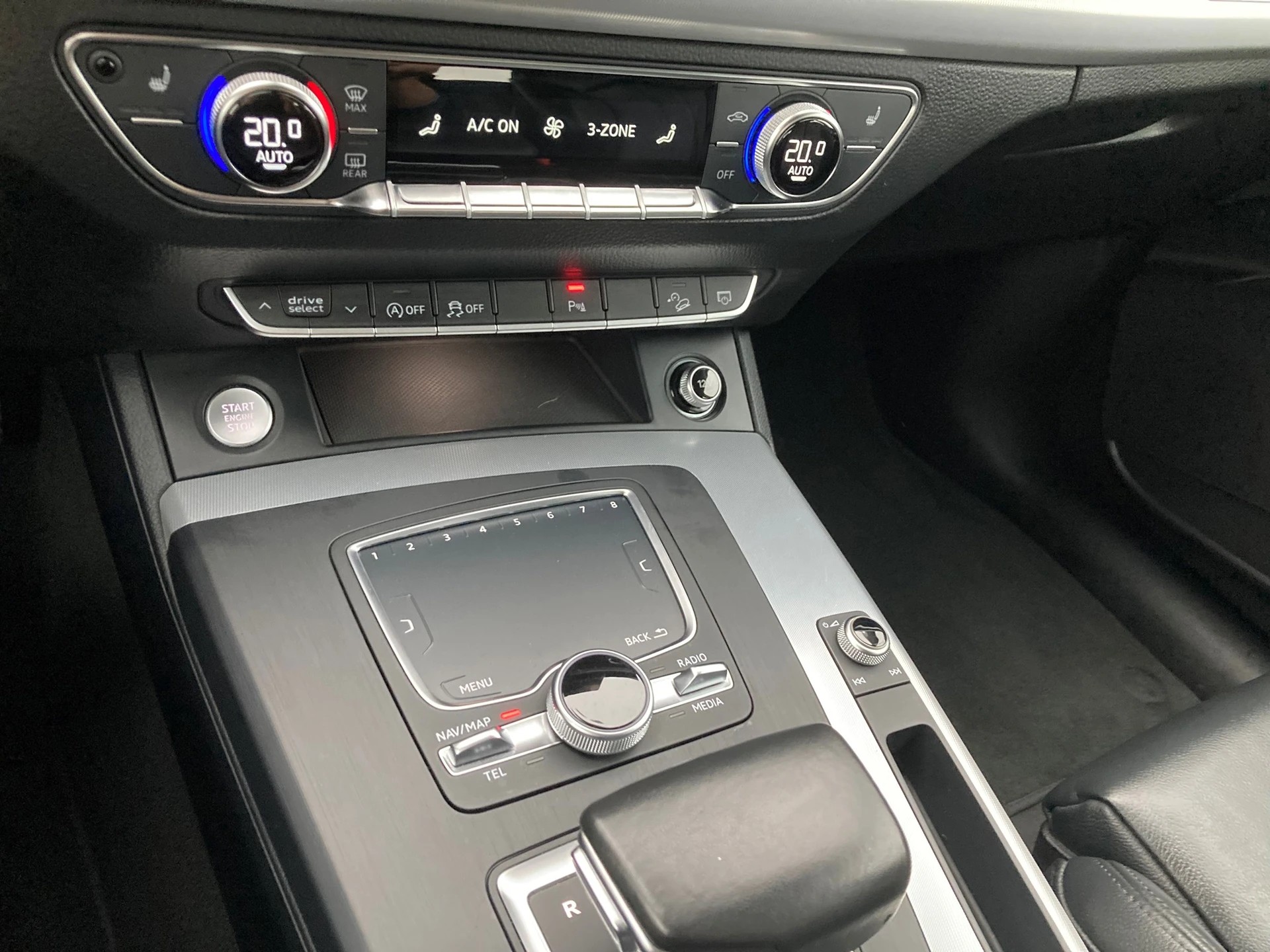 AUDI Q5 2.0 TDI sport quattro S-tronic-image-10
