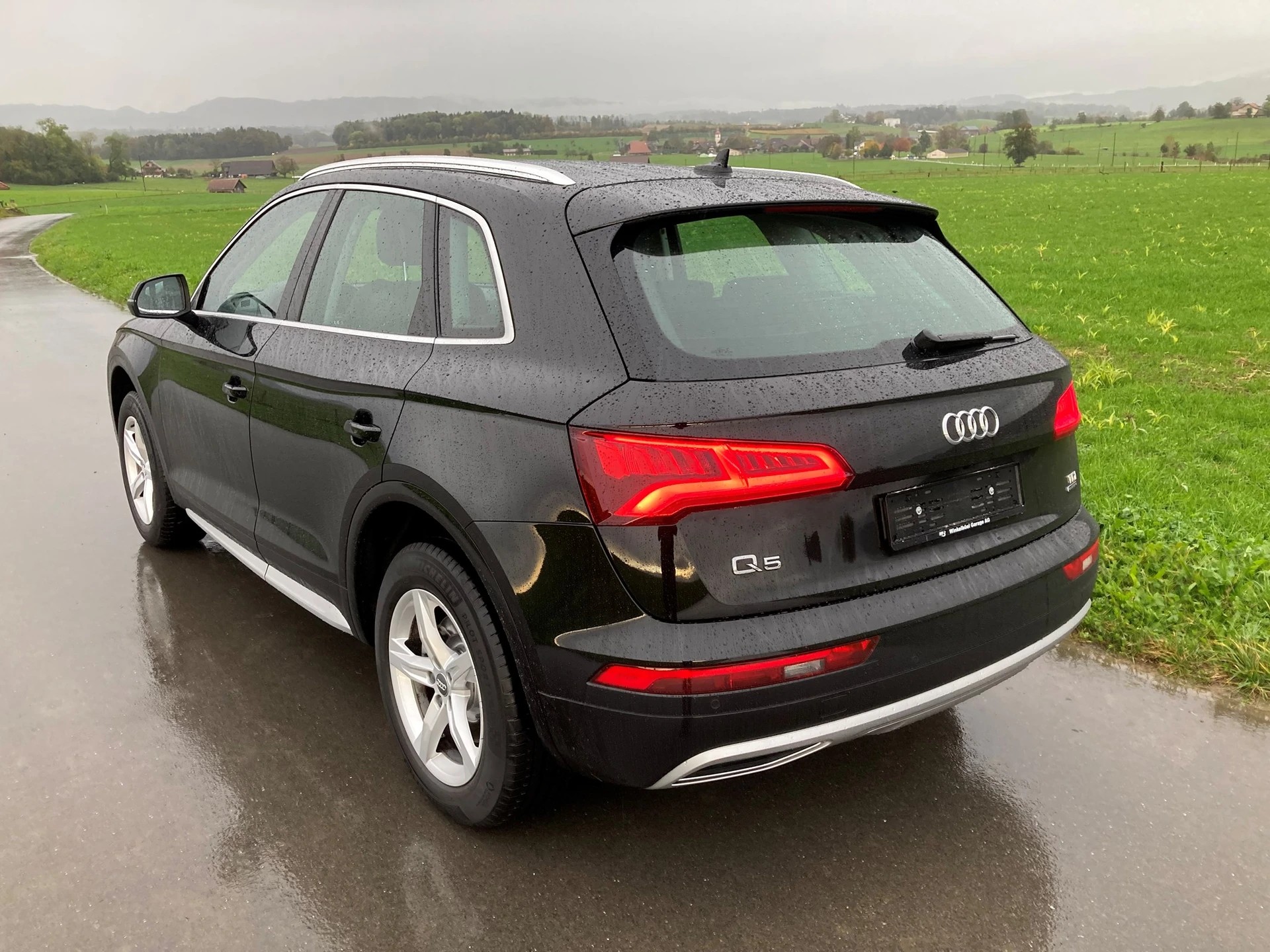 AUDI Q5 2.0 TDI sport quattro S-tronic-image-2