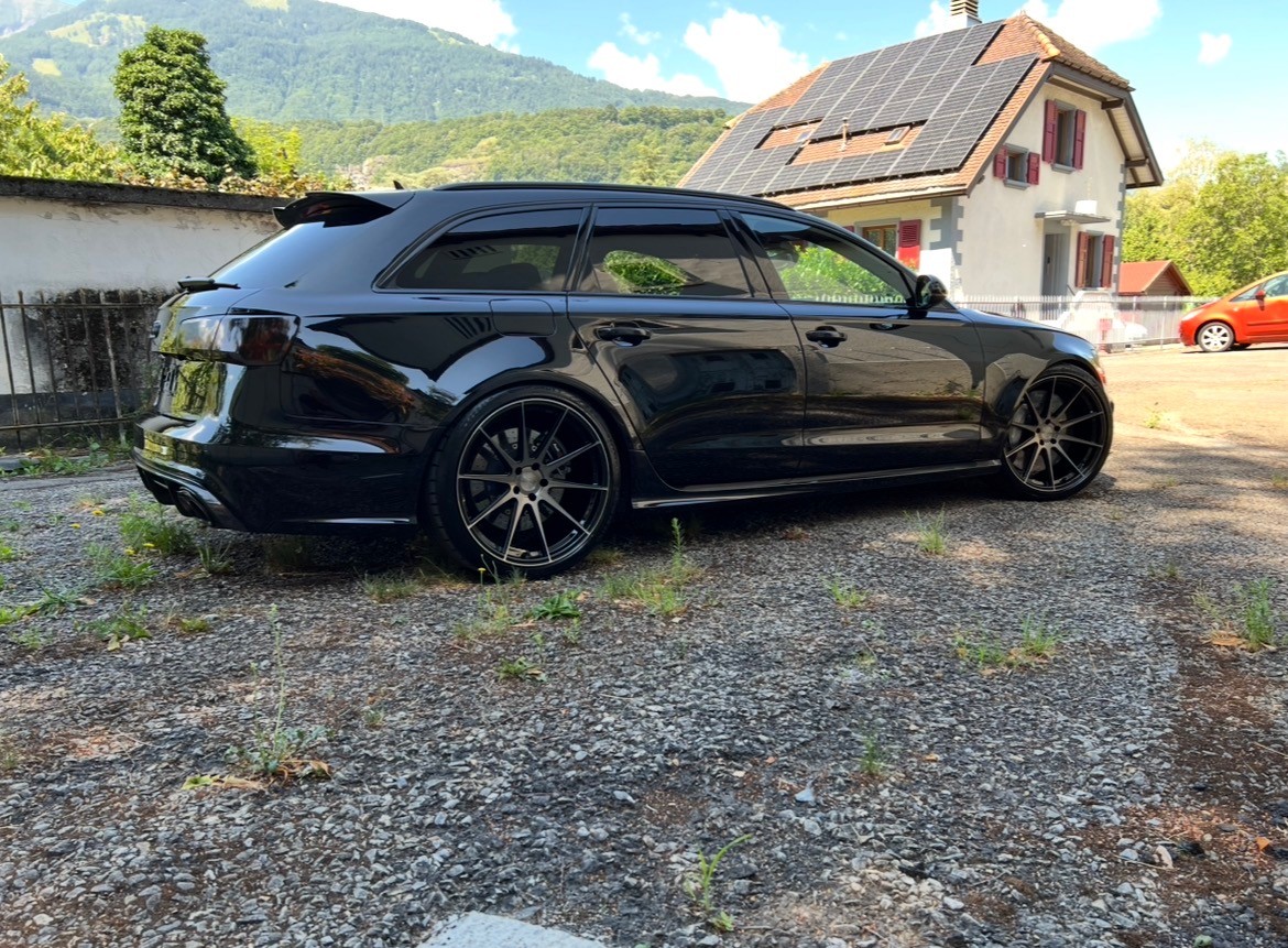 AUDI RS6-image-3