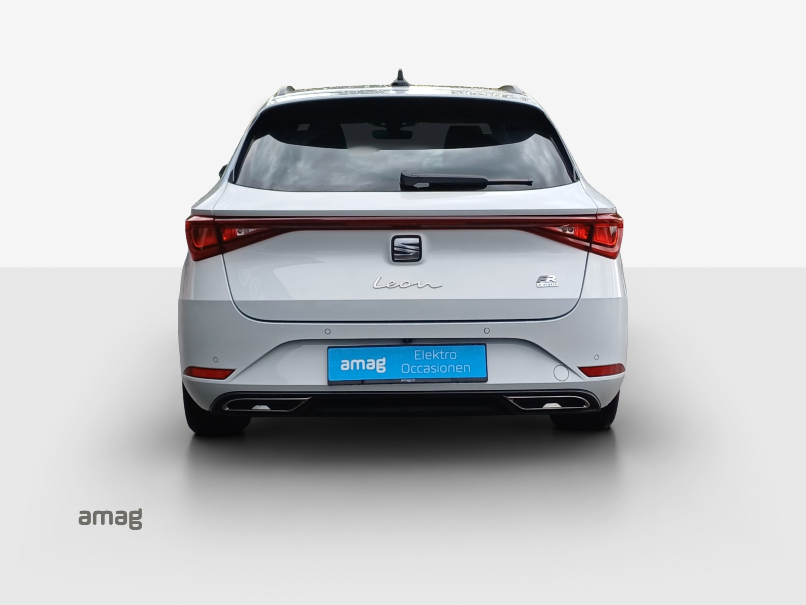 SEAT Leon ST 1.5 eHybrid pHEV DSG FR-image-4