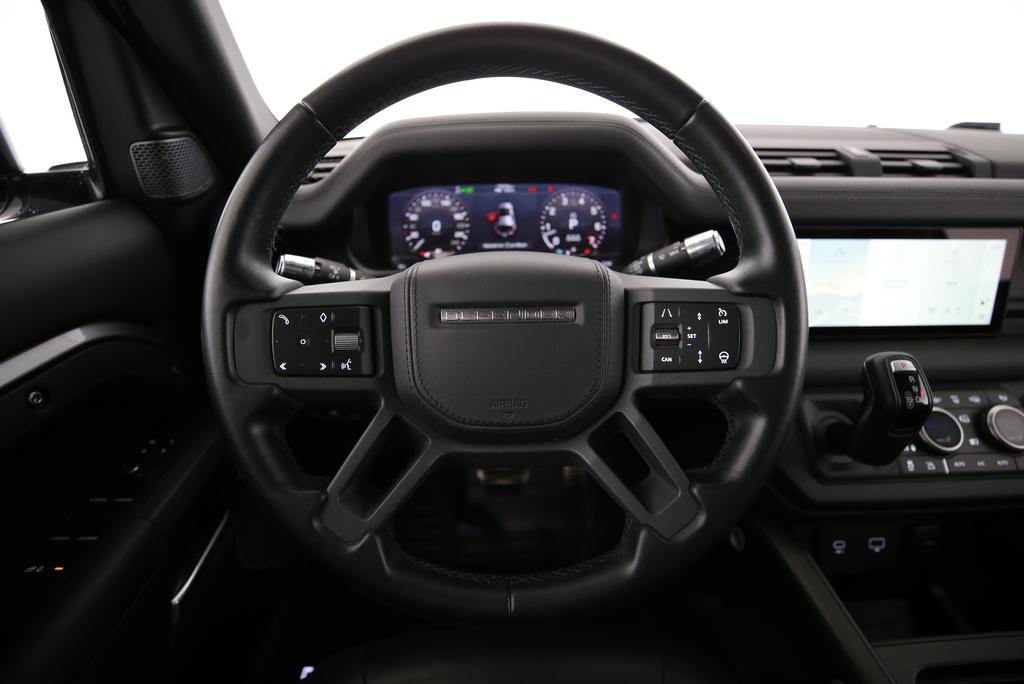 LAND ROVER Defender 110 3.0 I6 X-image-5