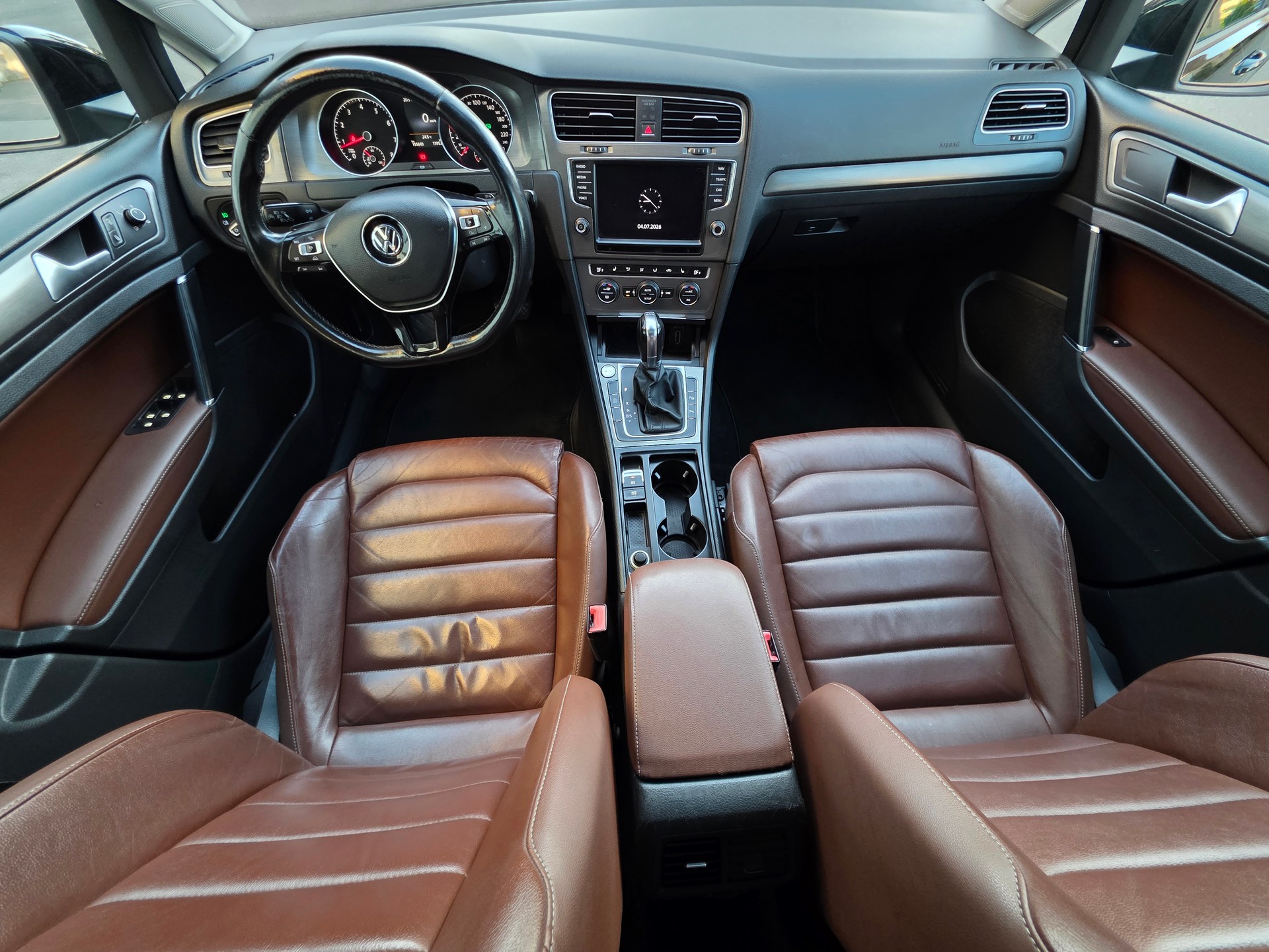 VW Golf 1.2 TSI Trendline DSG-image-1