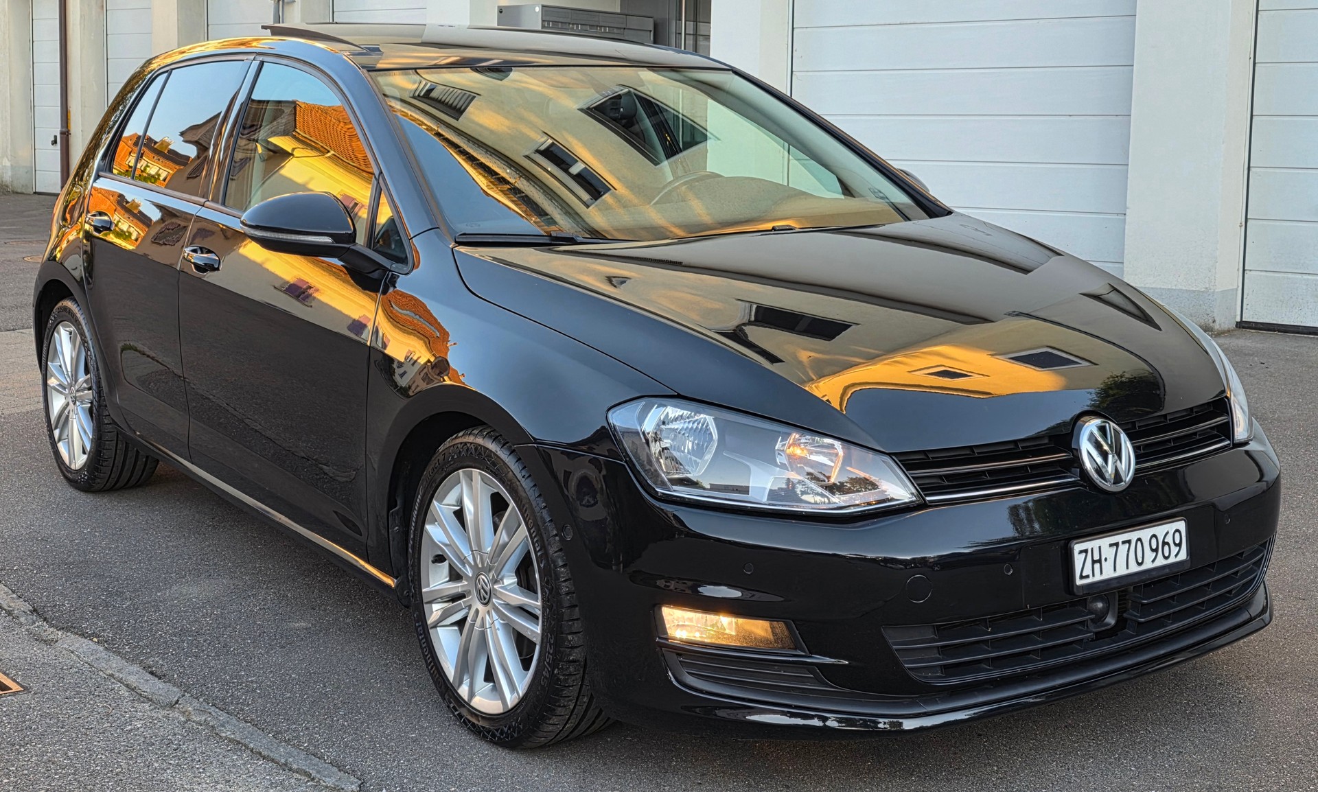 VW Golf 1.2 TSI Trendline DSG-image-2