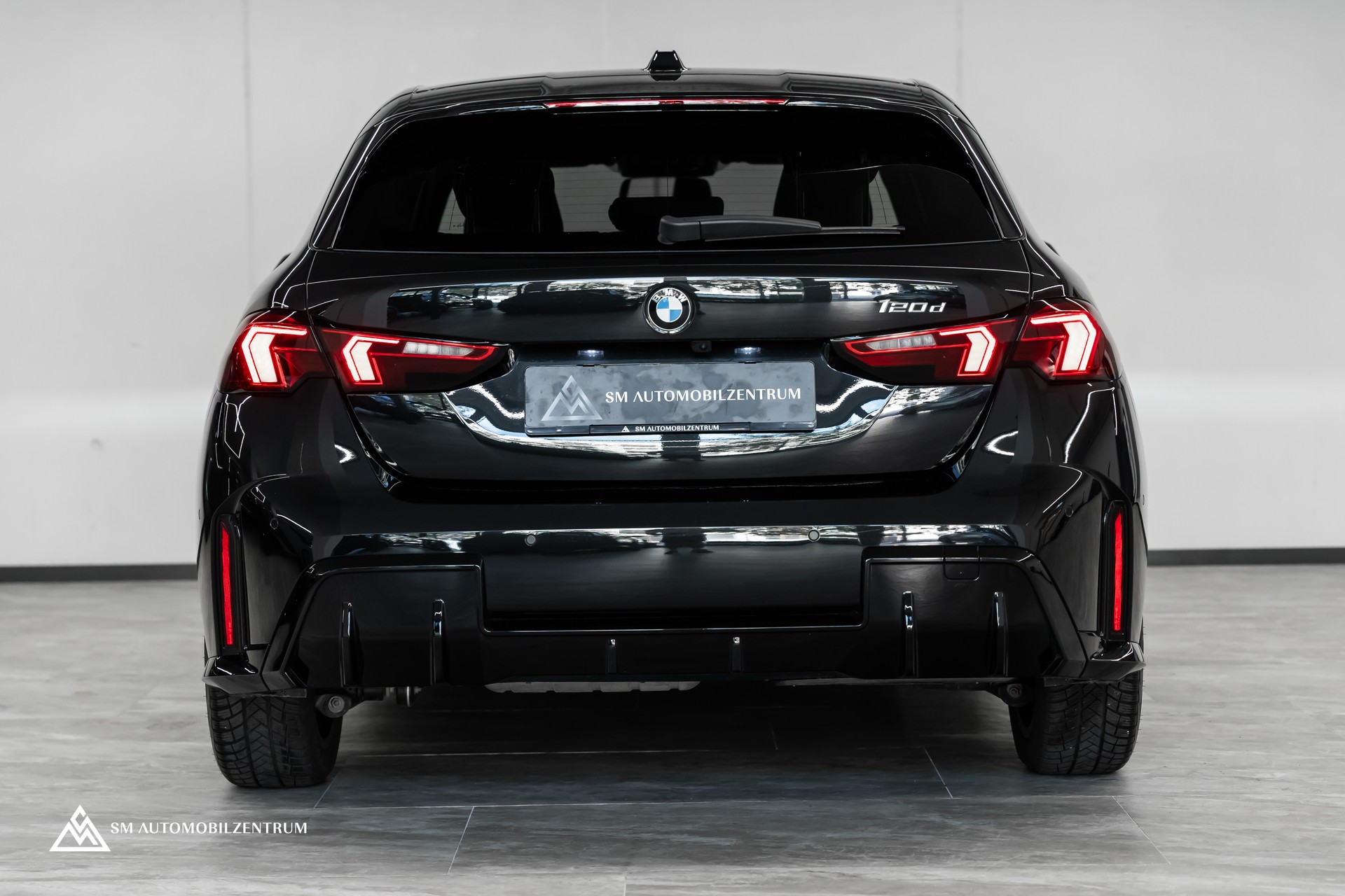 BMW 120d M Sport / Head-Up / Memorysitze / 360° / Iconic Glow-image-9