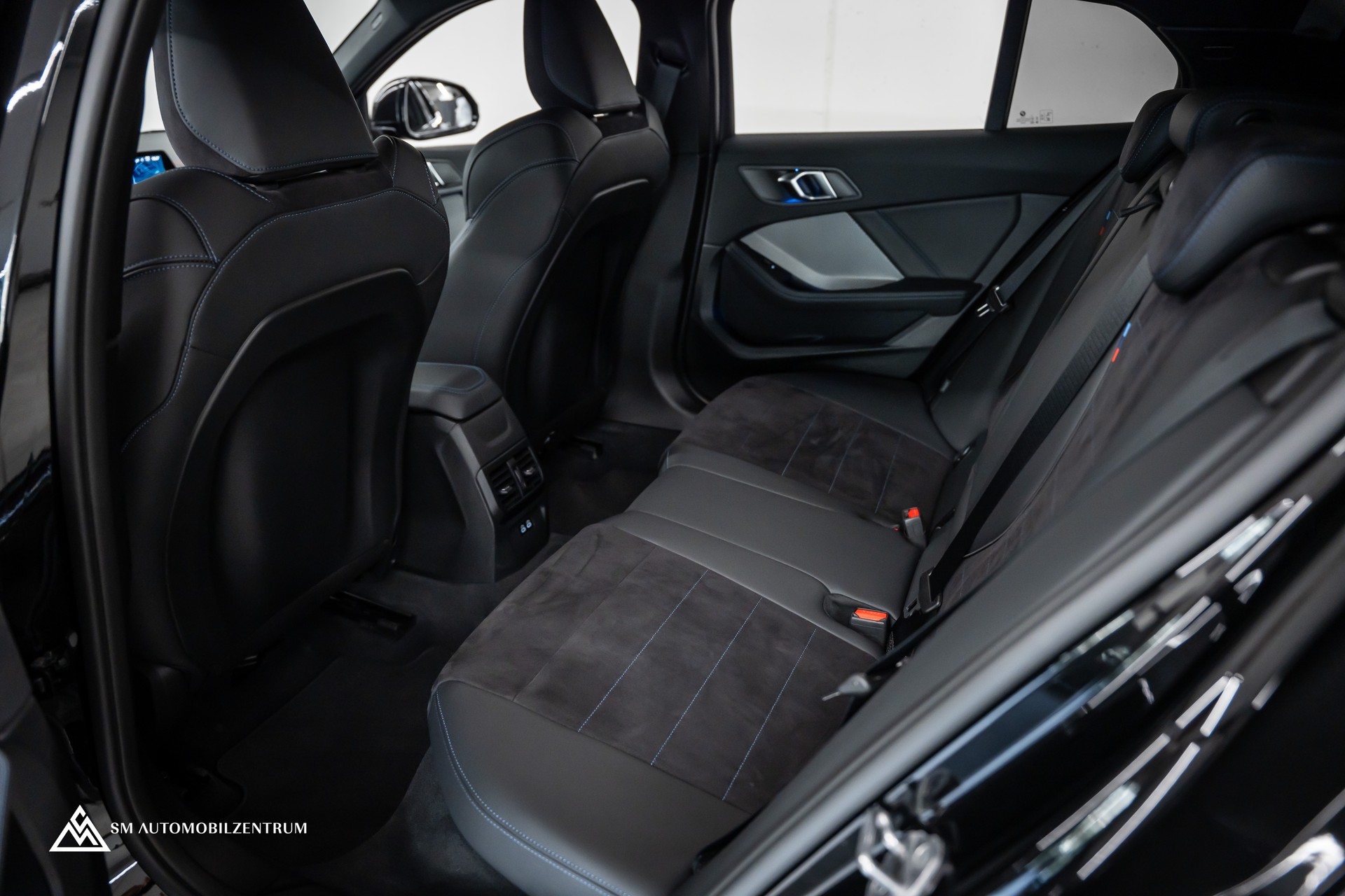 BMW 120d M Sport / Head-Up / Memorysitze / 360° / Iconic Glow-image-17