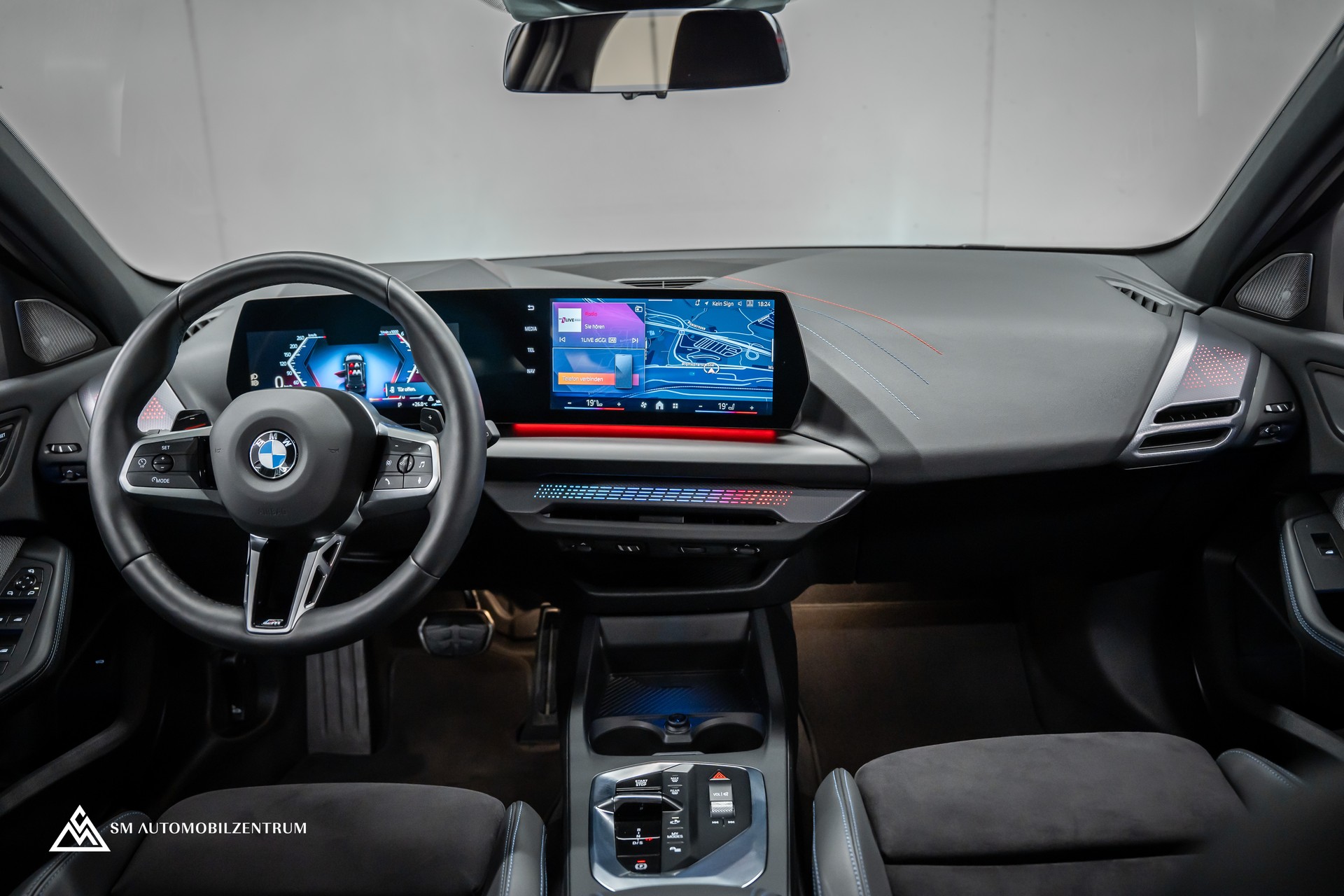 BMW 120d M Sport / Head-Up / Memorysitze / 360° / Iconic Glow-image-12